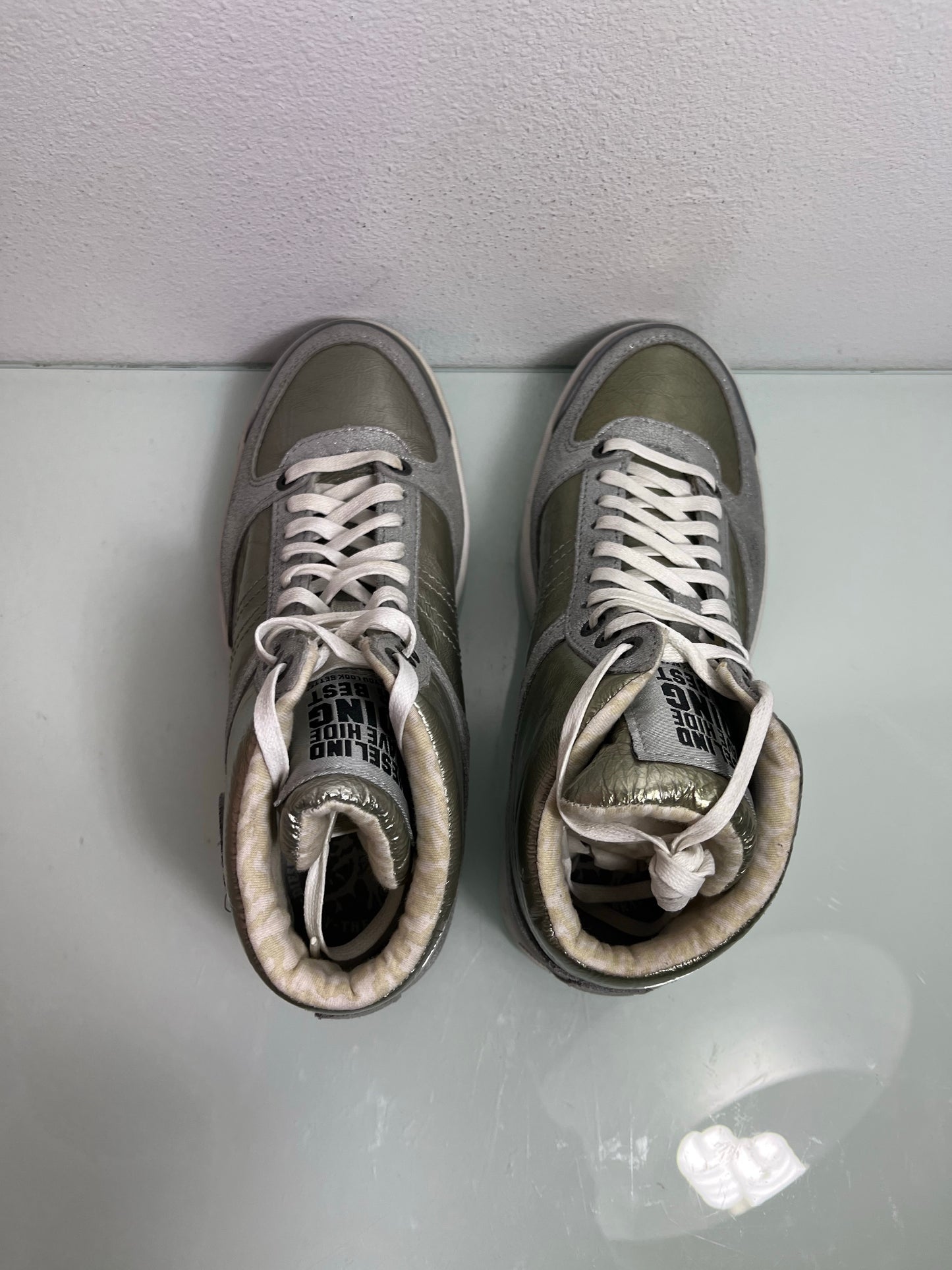 Diesel Sneakers "Silver" Women's 6- P00Y647