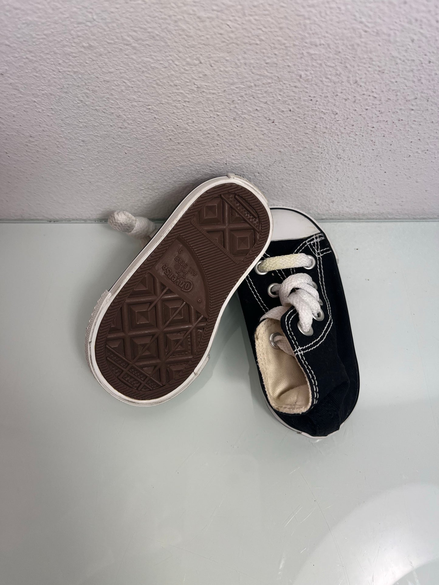 Converse Chuck Taylor All Star "Black" MISMATE Infant's L:3 R:4-7J231