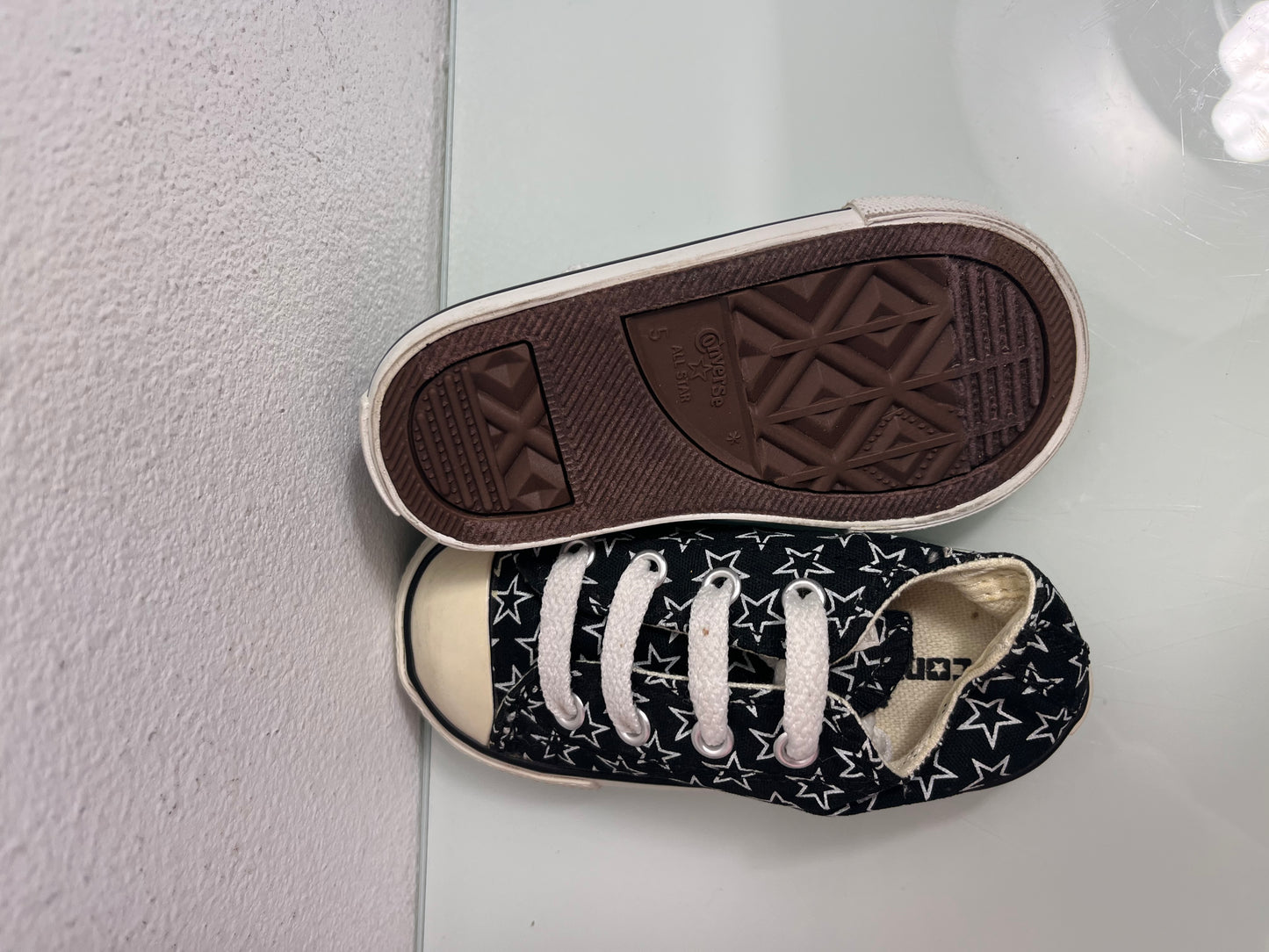 Converse Chuck Taylor All Star "Black/White" MISMATE Infant's L:6 R:5-710053F