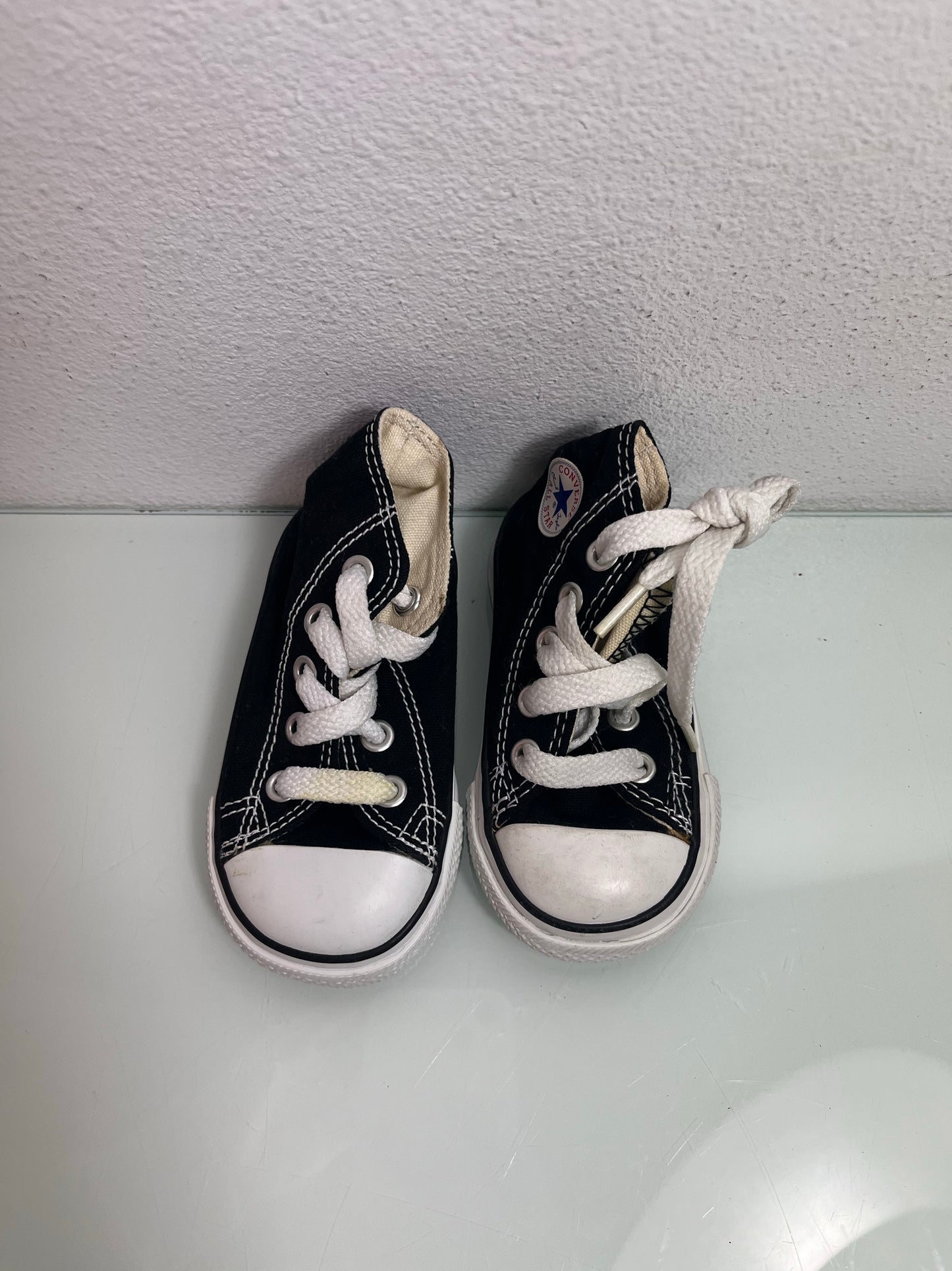 Converse Chuck Taylor All Star "Black" MISMATE Infant's L:3 R:4-7J231