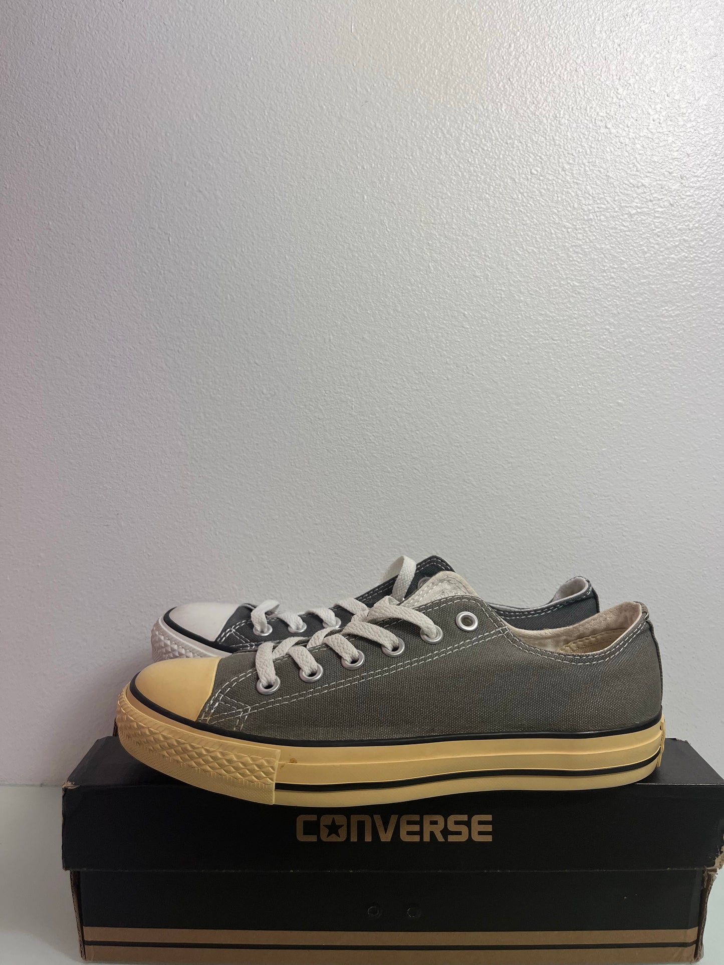 Converse Chuck Taylor All Star "Charcoal" Men's 6 Women's 8- 1J794