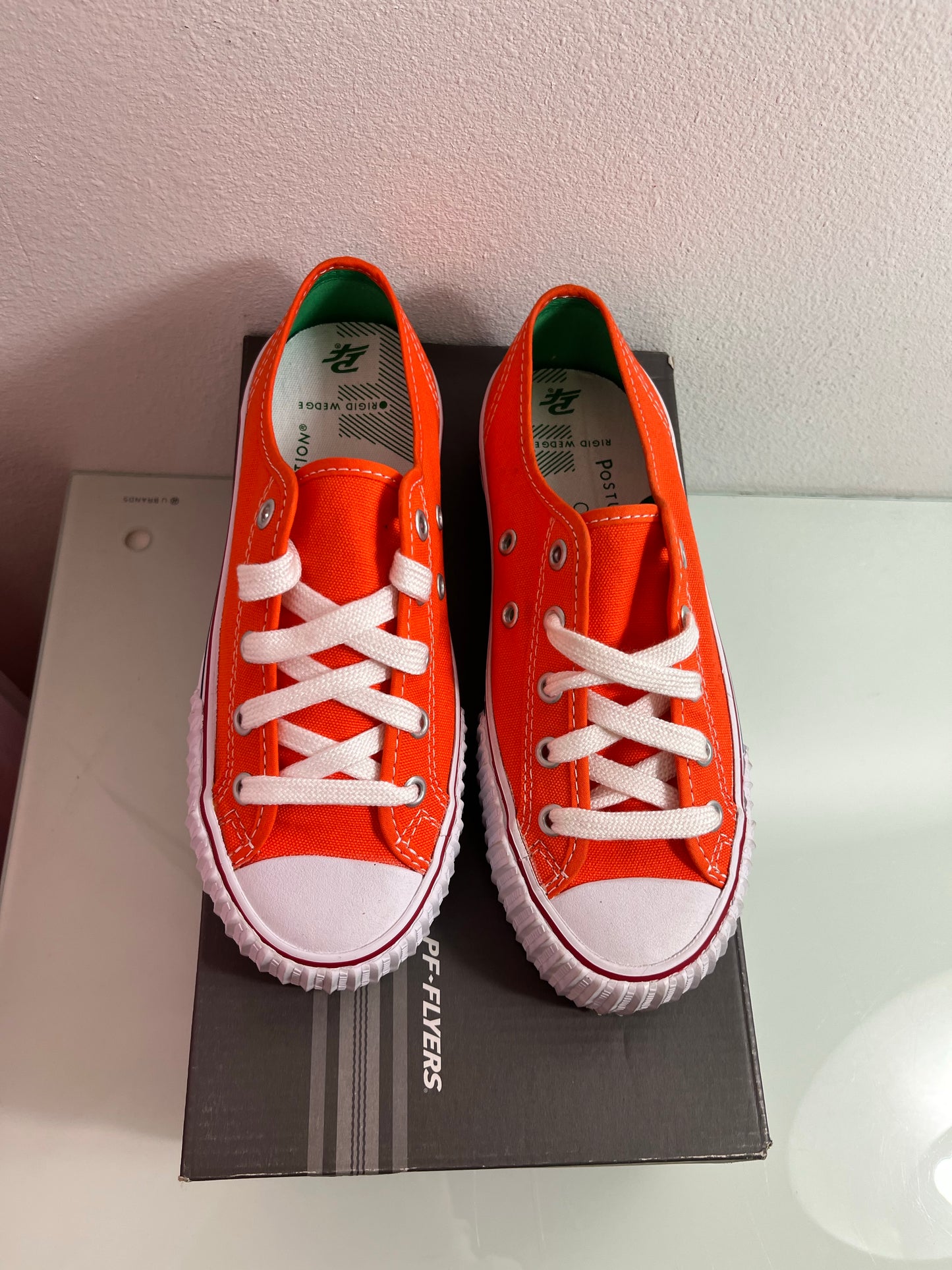 PF FLyers Center Low "Orange" Men's 4.5 Women's 6- PM14OL2H