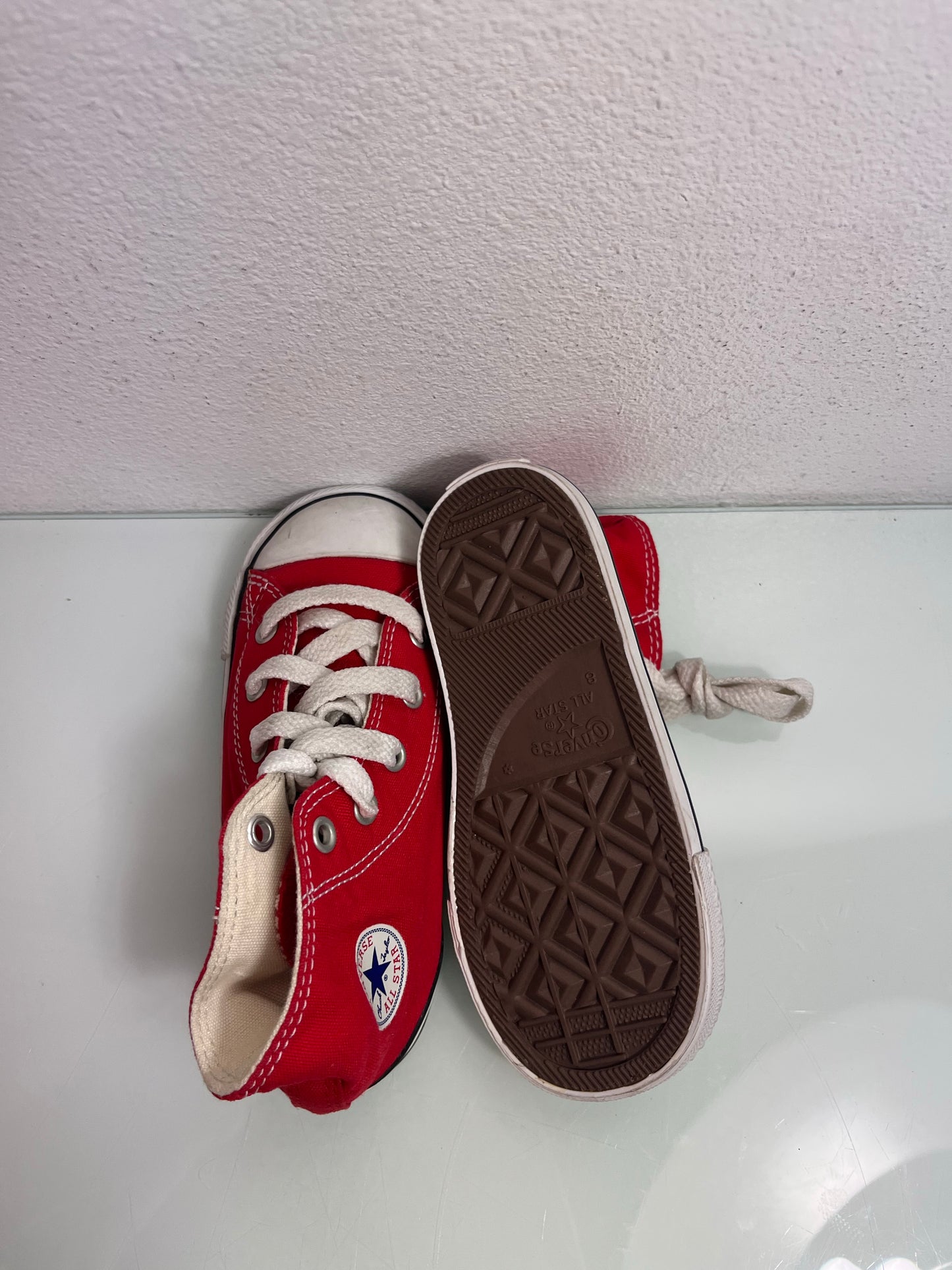 Converse Chuck Taylor All Star "Red" MISMATE Infant's L:9 R:8- 7J232