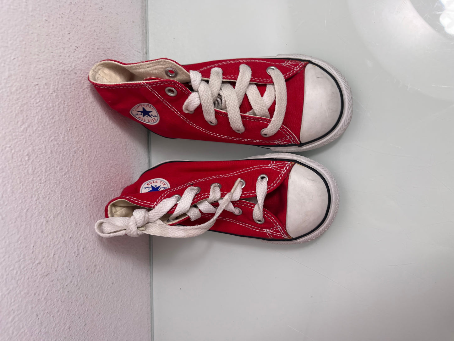 Converse Chuck Taylor All Star "Red" MISMATE Infant's L:9 R:8- 7J232