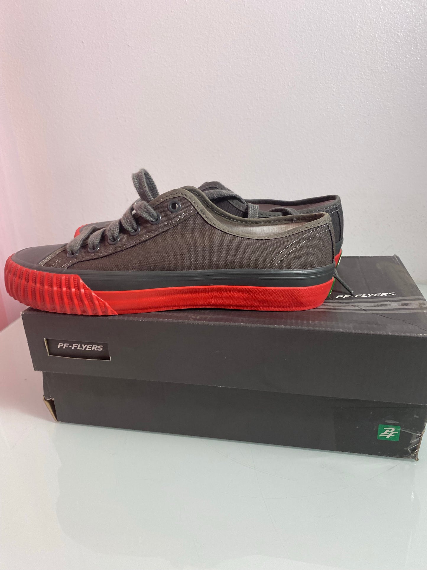 PF Flyers "Grey/Red" Men's 7.5 - PM130L2A