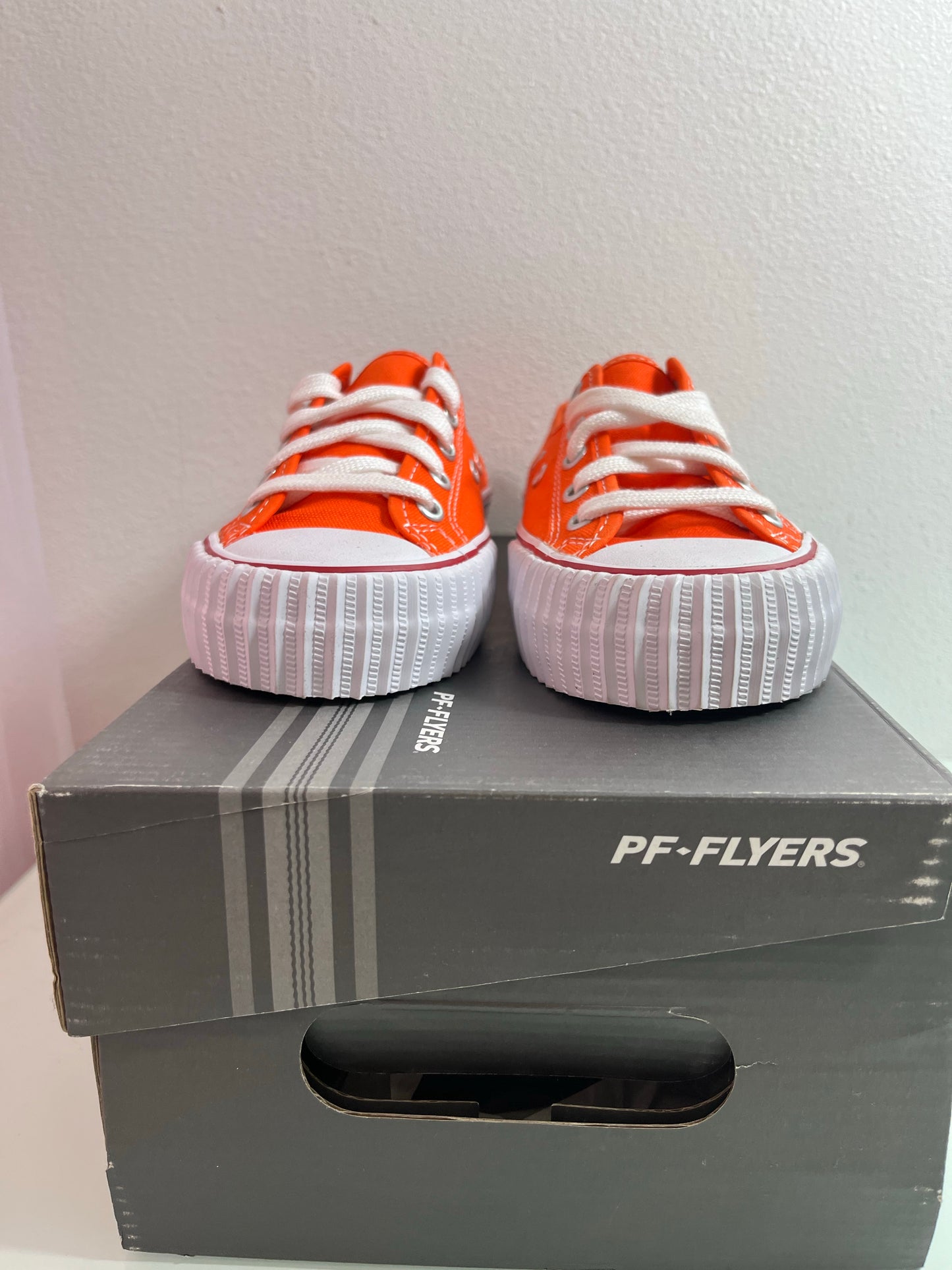 PF FLyers Center Low "Orange" Men's 4.5 Women's 6- PM14OL2H
