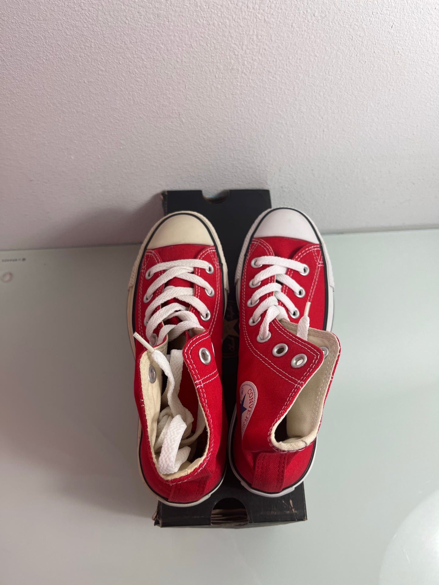 Converse Chuck Taylor All Star High Top "Red/White" Men's 3.5 Women's 5.5-M9621