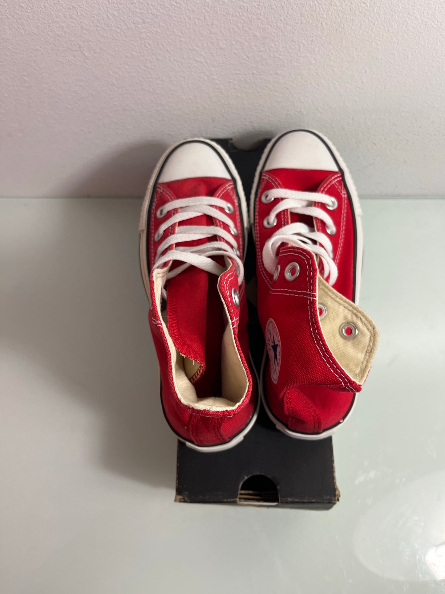 Converse Chuck Taylor All Star "Red" Men's 3.5 Women's 5.5-M9621