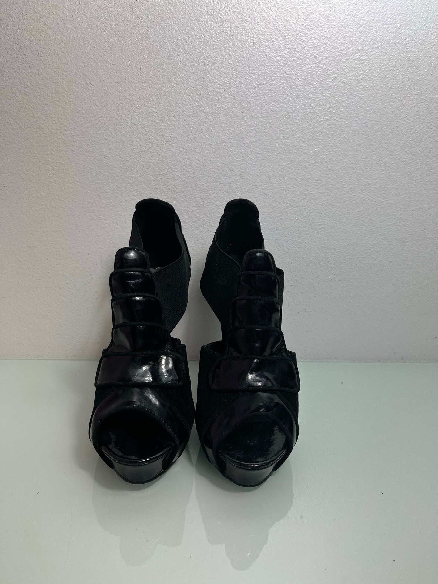 Shiekh Heels "Black" Women's 8- Shiekh