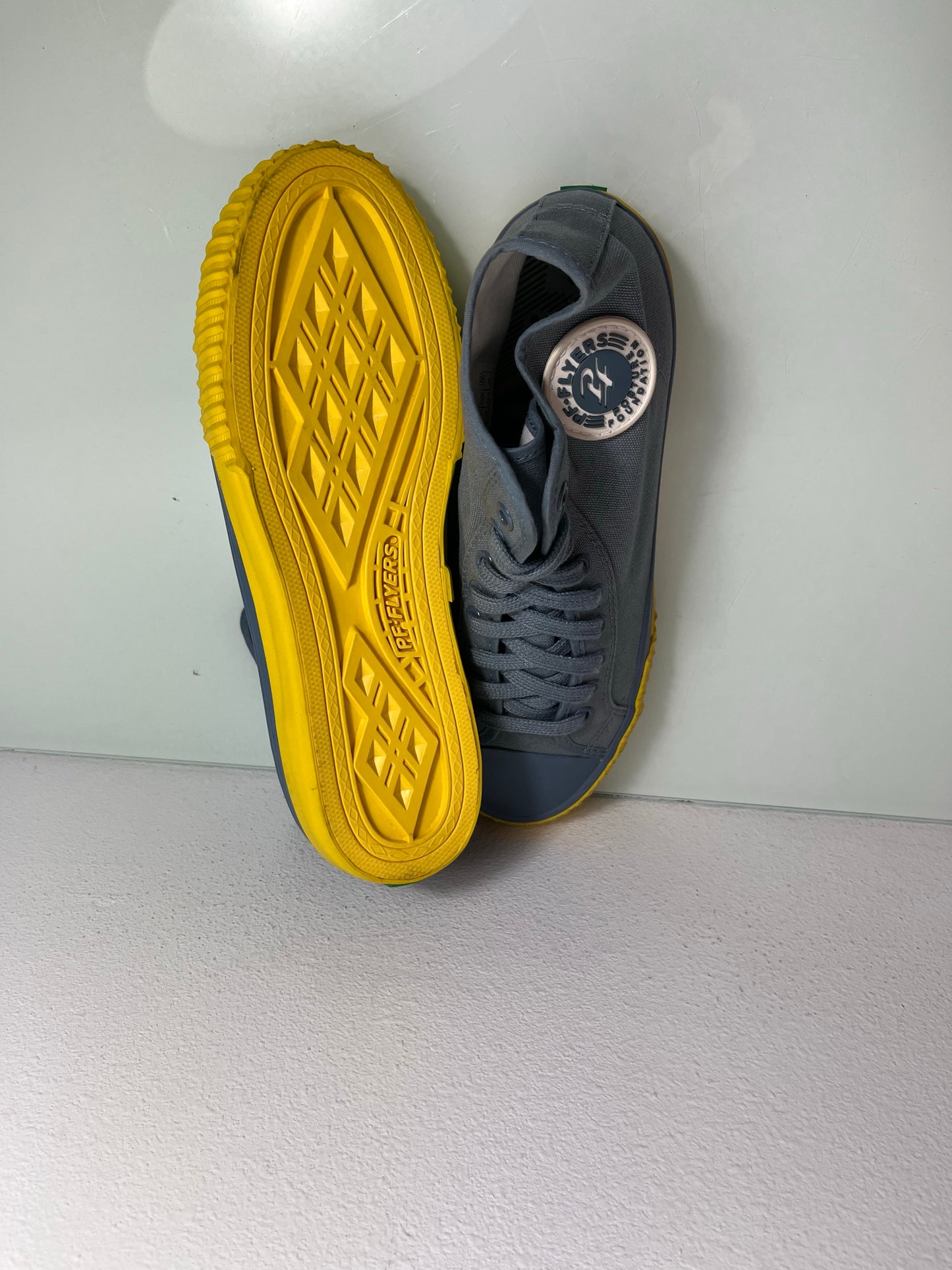PF Flyers Center High "Grey/Yellow" MISMATE Men's L:8 R:8.5-PM13OH2G
