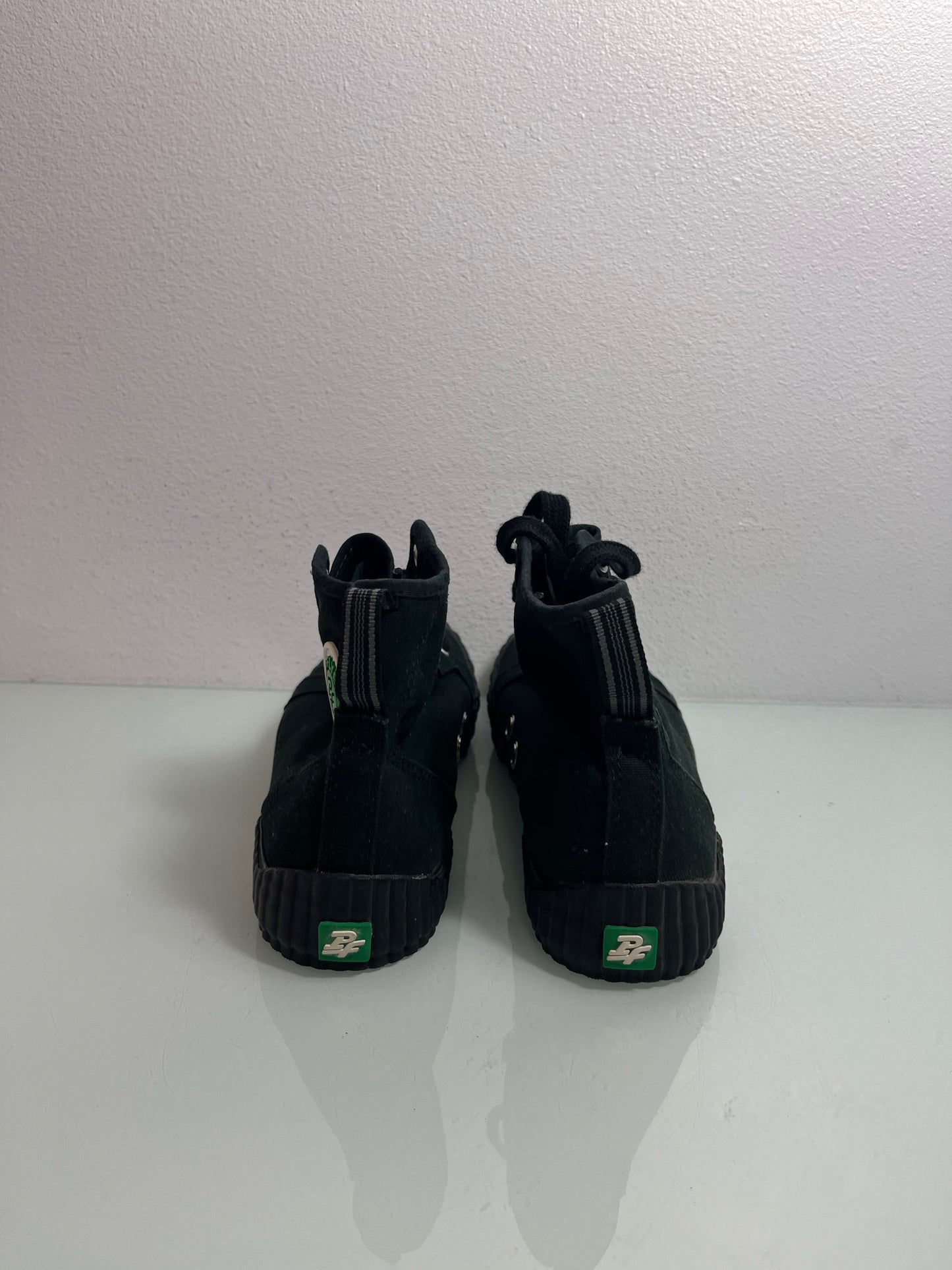 PF Flyers "Black" Men's 6 Women's 7.5- PM12GR3Q