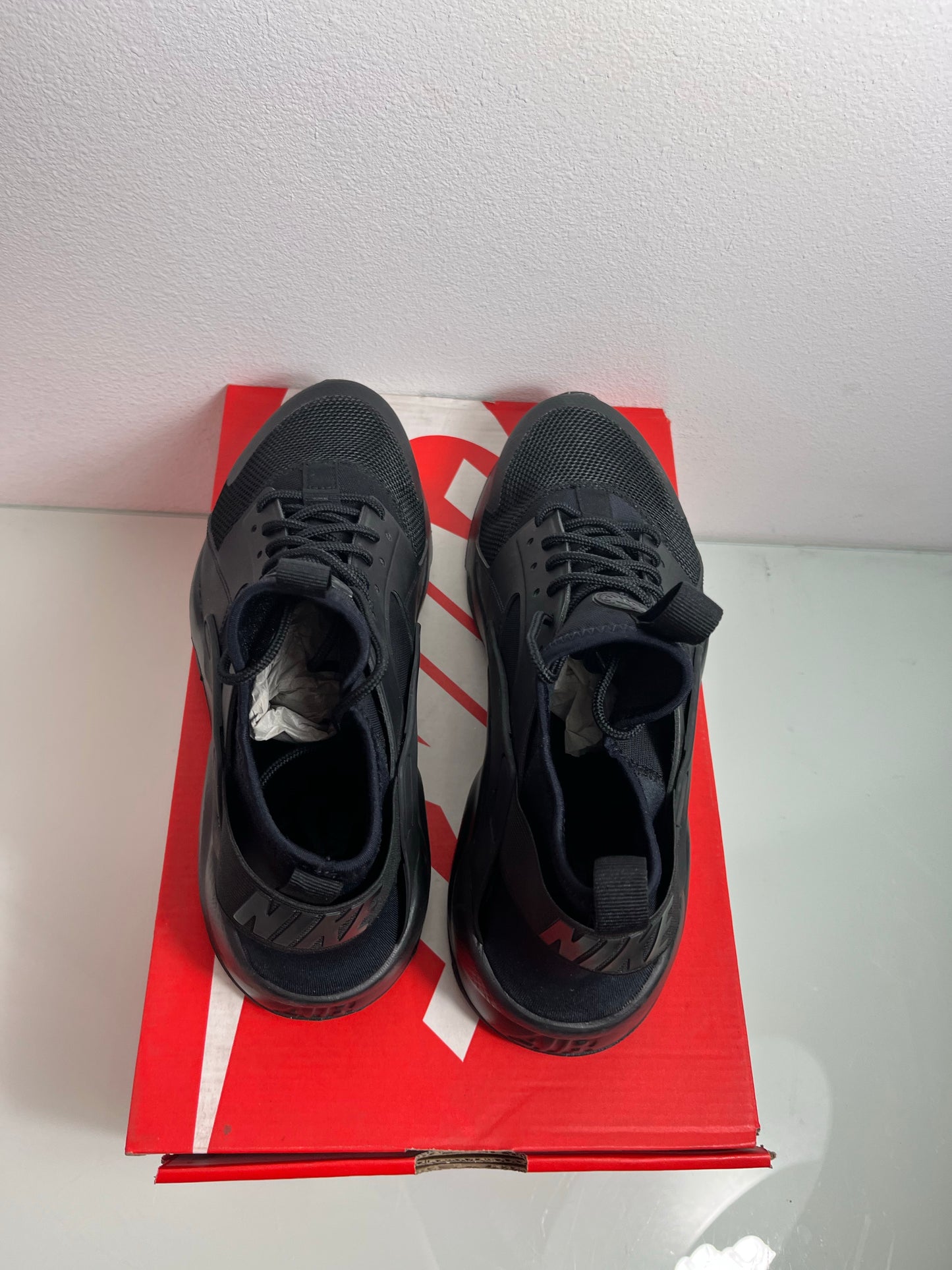 Nike Air Huarache Run "Black" MISMATE Men's L:9 R:10-819685 002