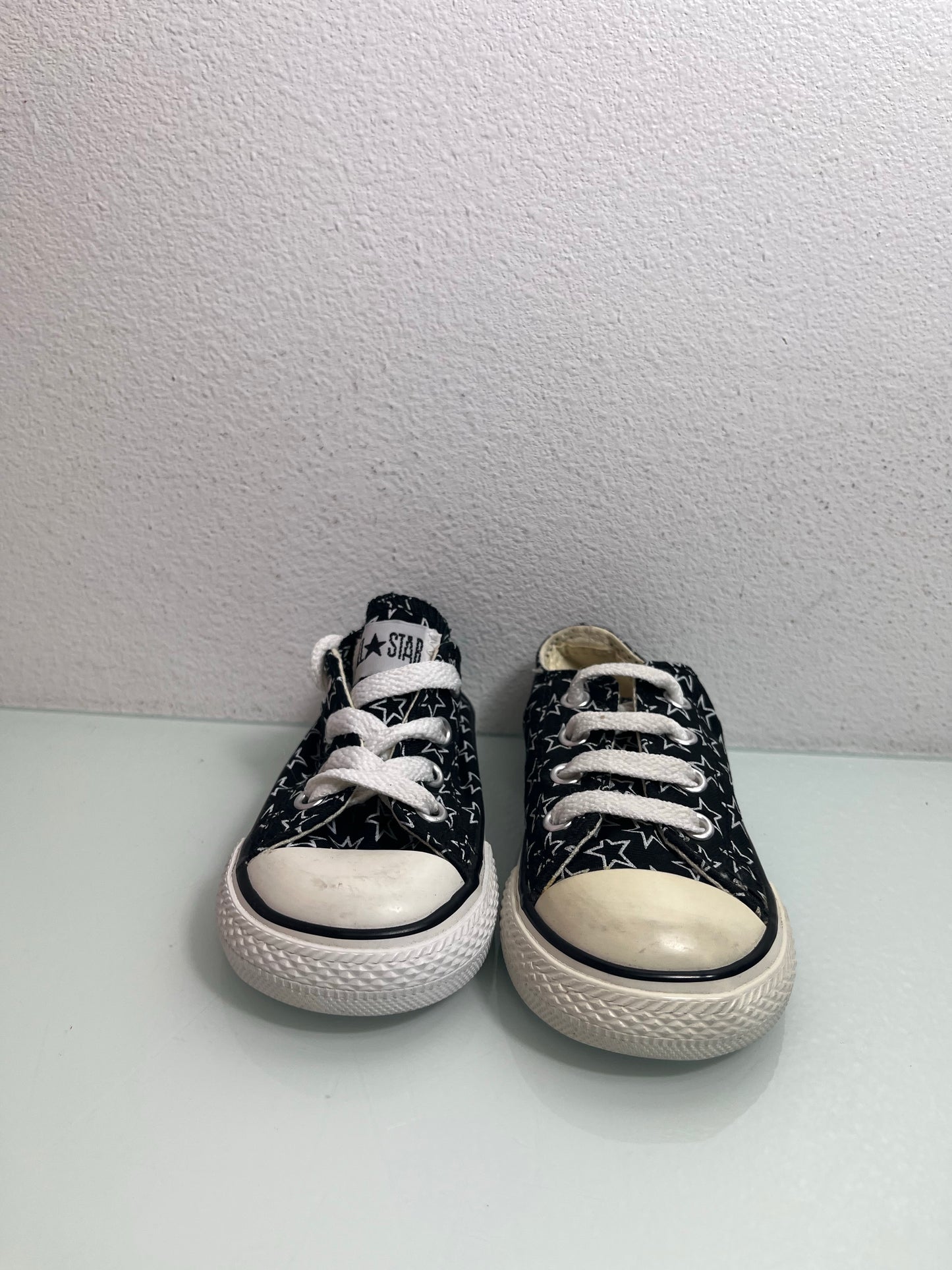 Converse Chuck Taylor All Star "Black/White" MISMATE Infant's L:6 R:5-710053F