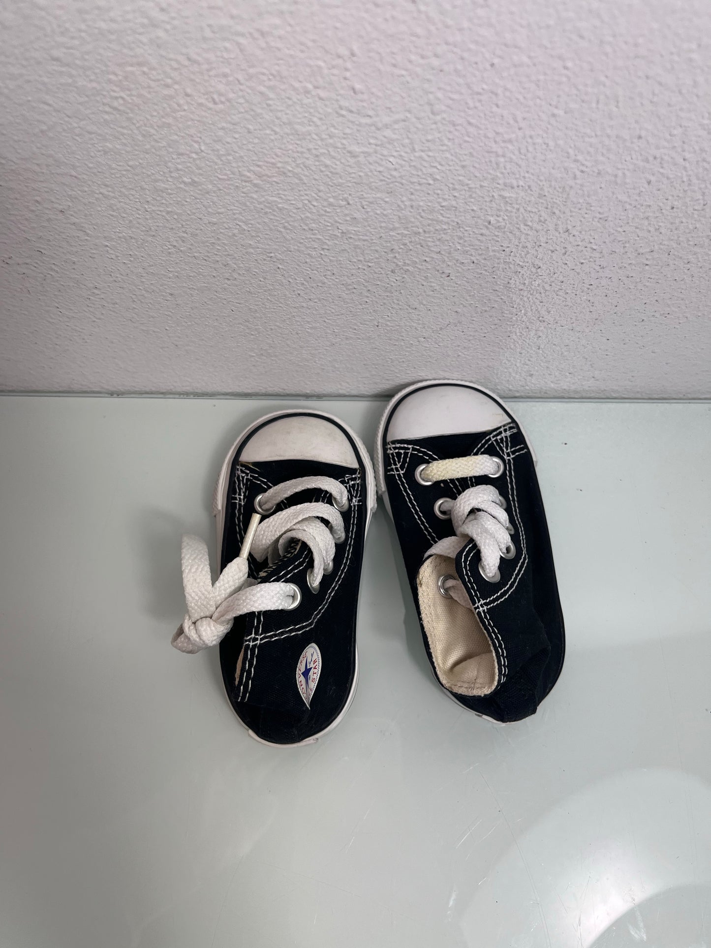 Converse Chuck Taylor All Star "Black" MISMATE Infant's L:3 R:4-7J231