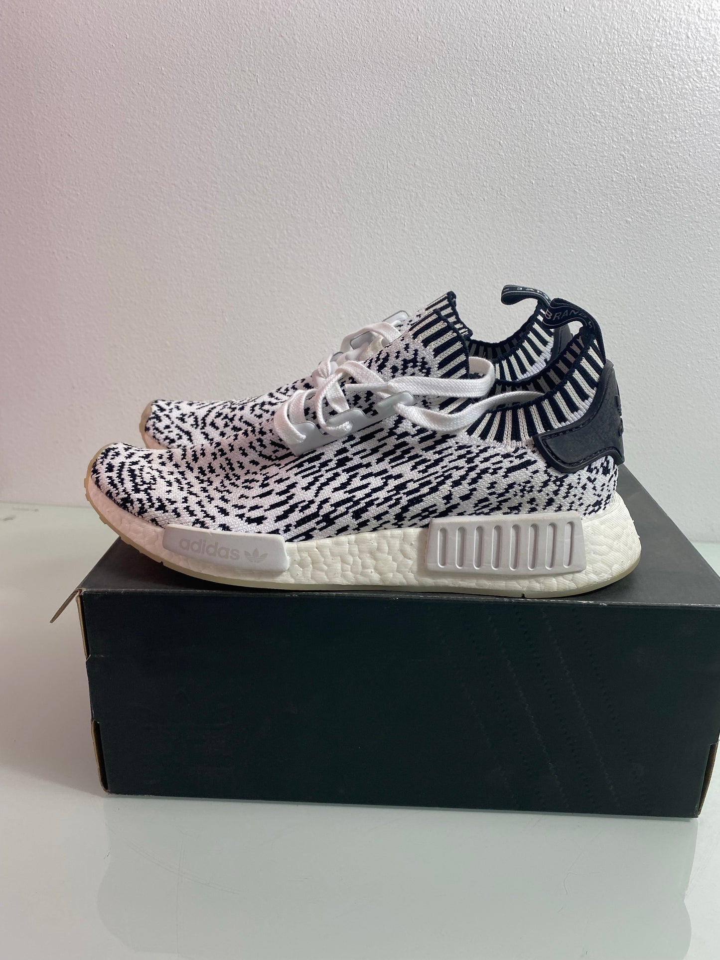 Adidas NMD_R1 PK "Black/White" Men's MIMATCH L: 8.5 R: 9 - BZ0219