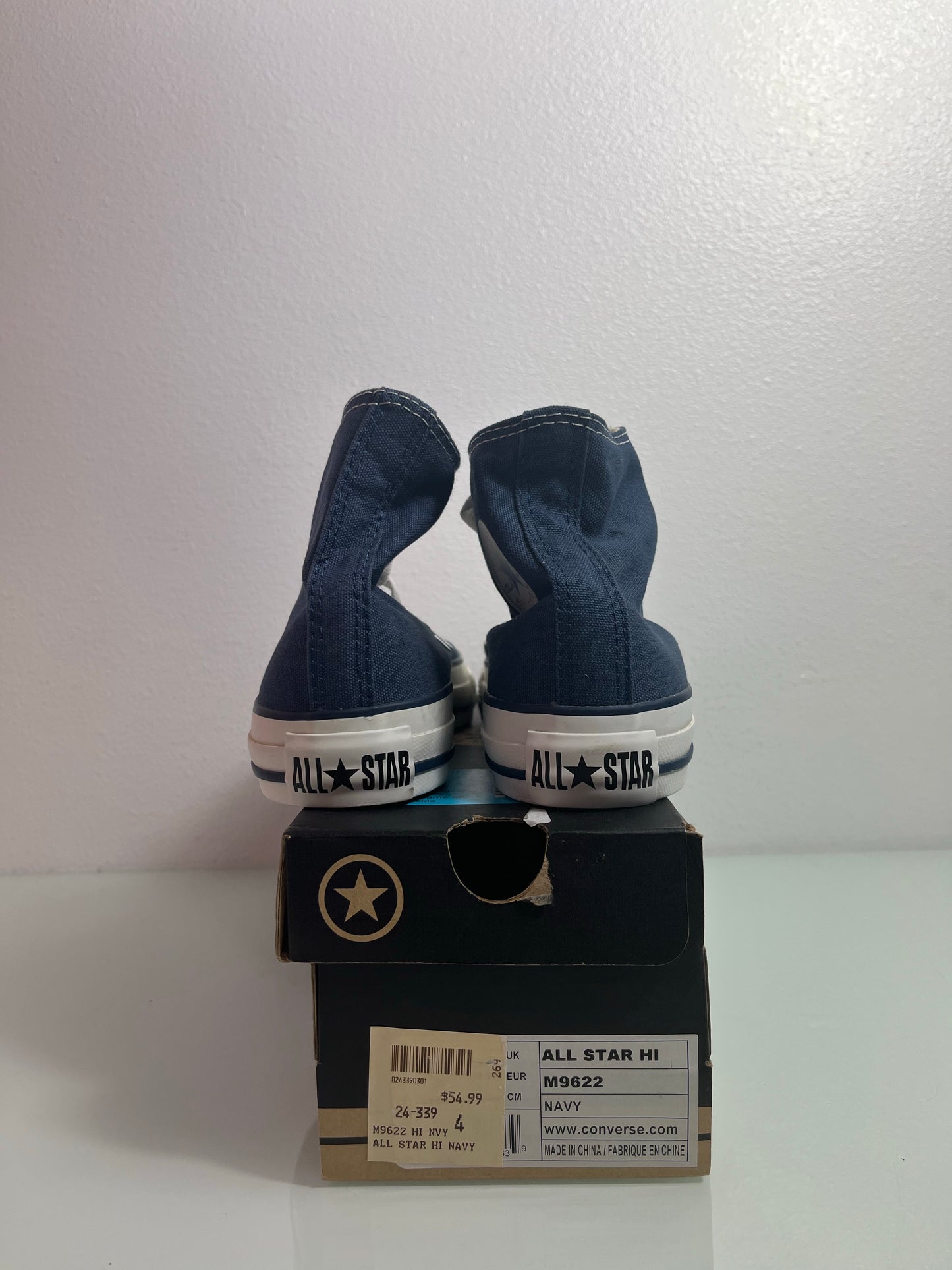 Converse Chuck Taylor All Star "Navy/White" Men's 4 Women's 6- M9622