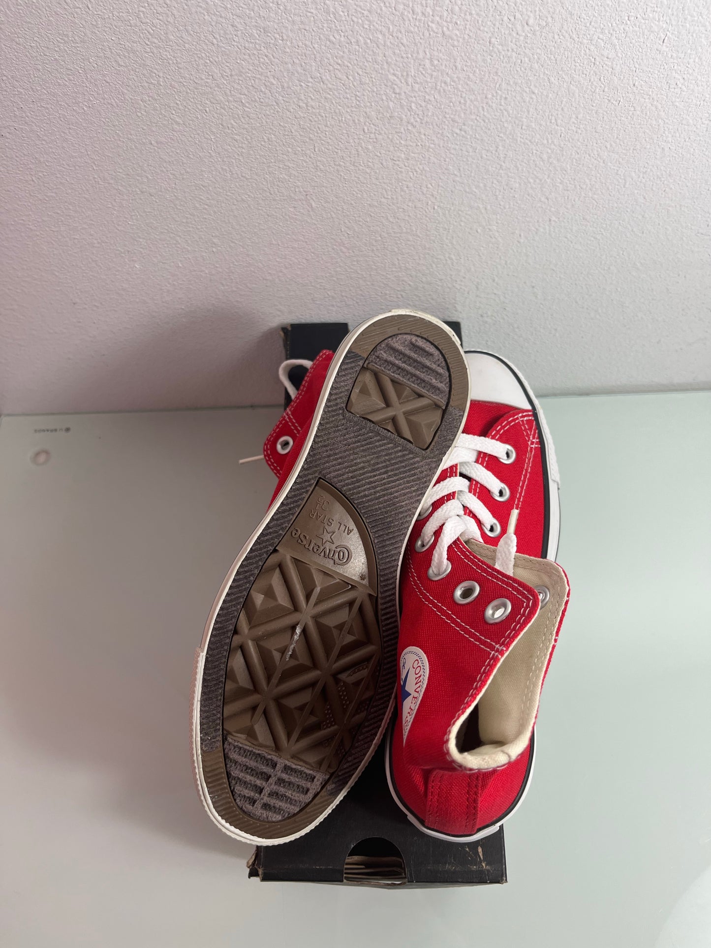 Converse Chuck Taylor All Star High Top "Red/White" Men's 3.5 Women's 5.5-M9621