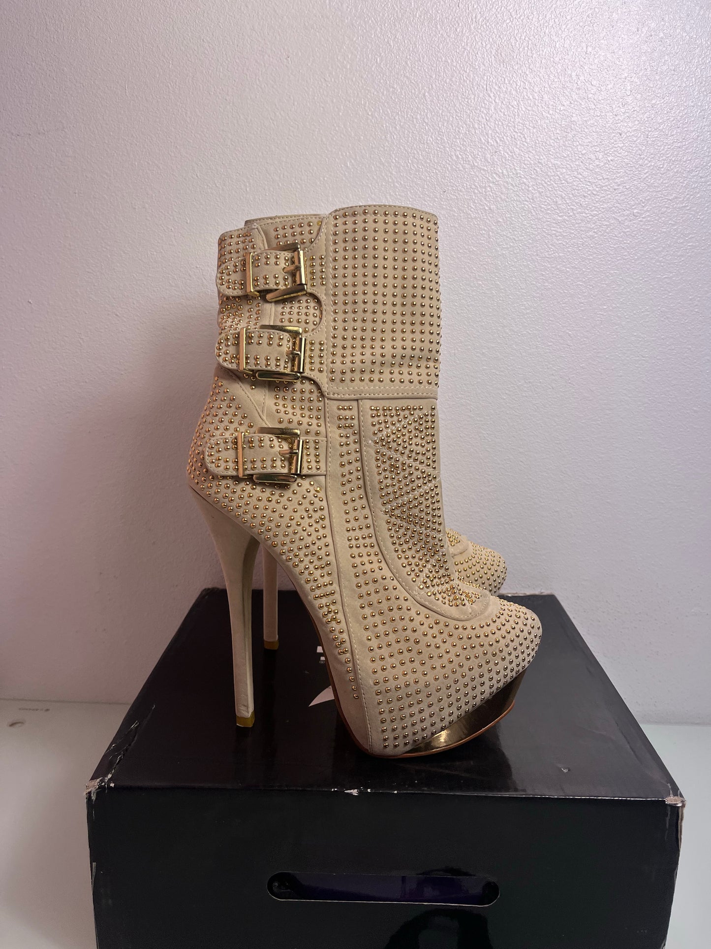 Shiekh Heels "Beige" Women's 5.5