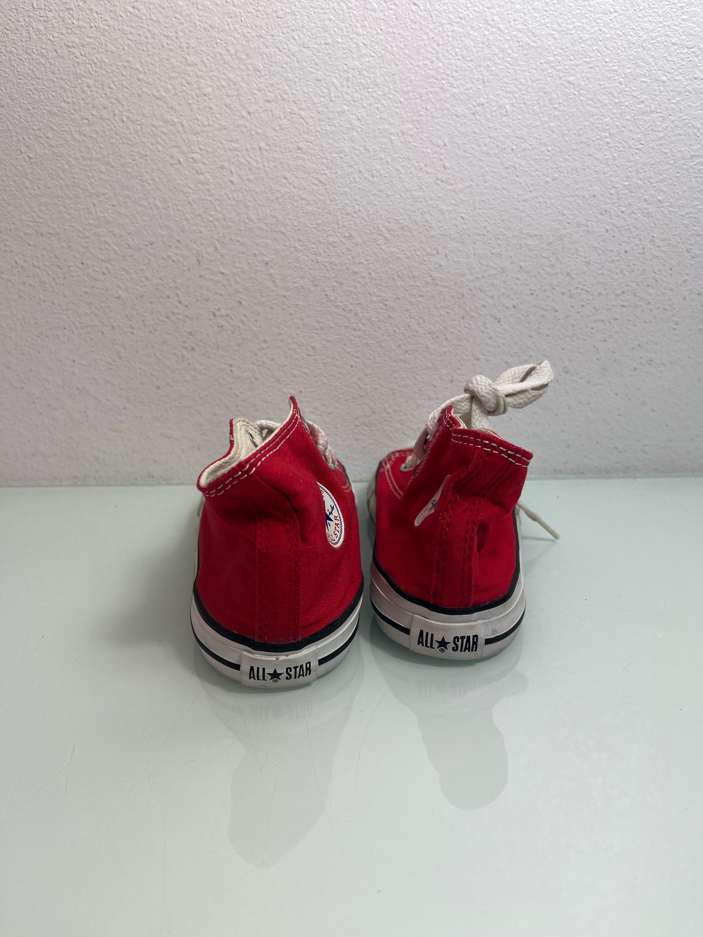 Converse Chuck Taylor All Star "Red" MISMATE Infant's L:9 R:8- 7J232