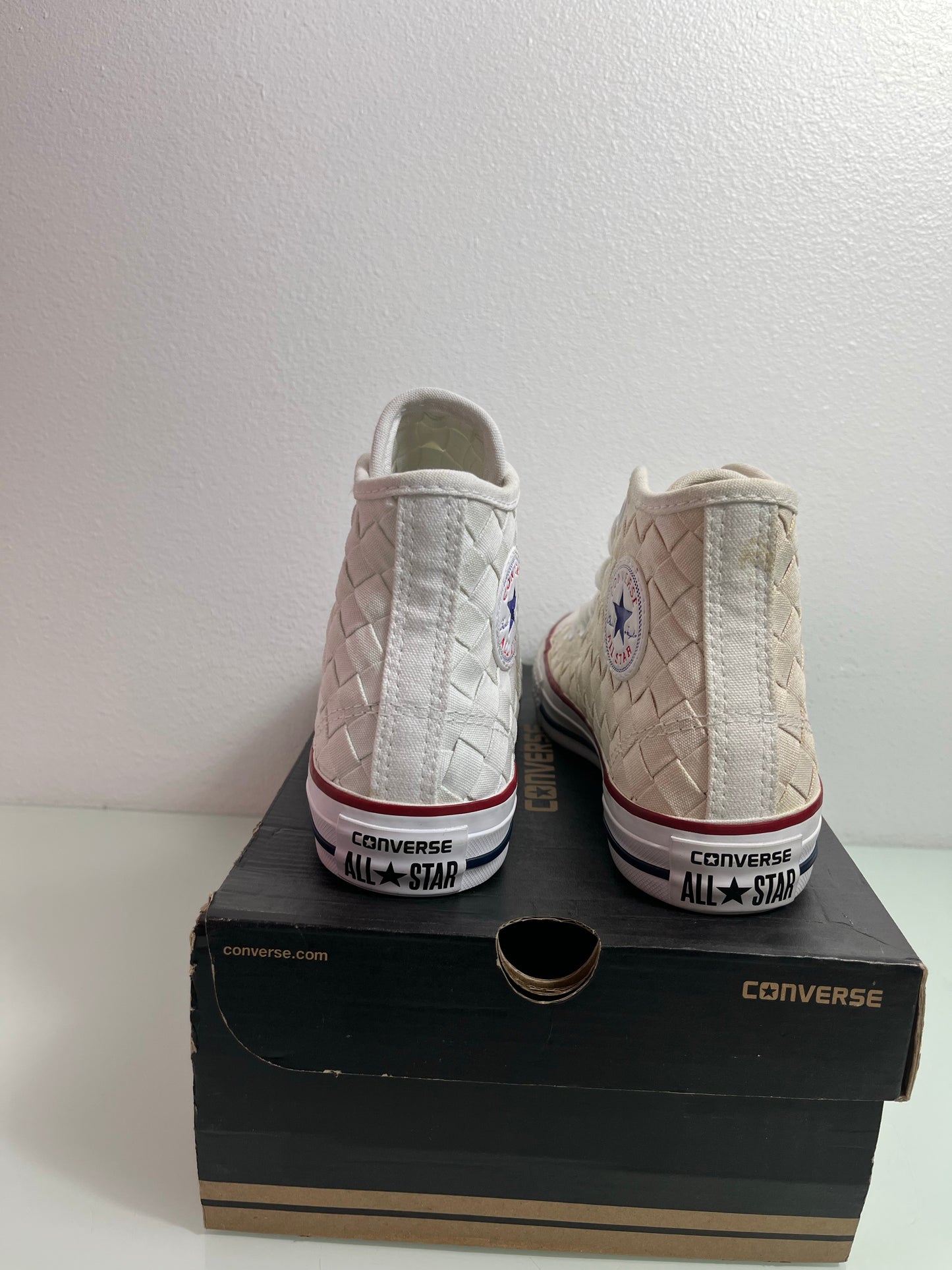Converse Chuck Taylor Woven "White" Men's 3 Women's 5-151231C