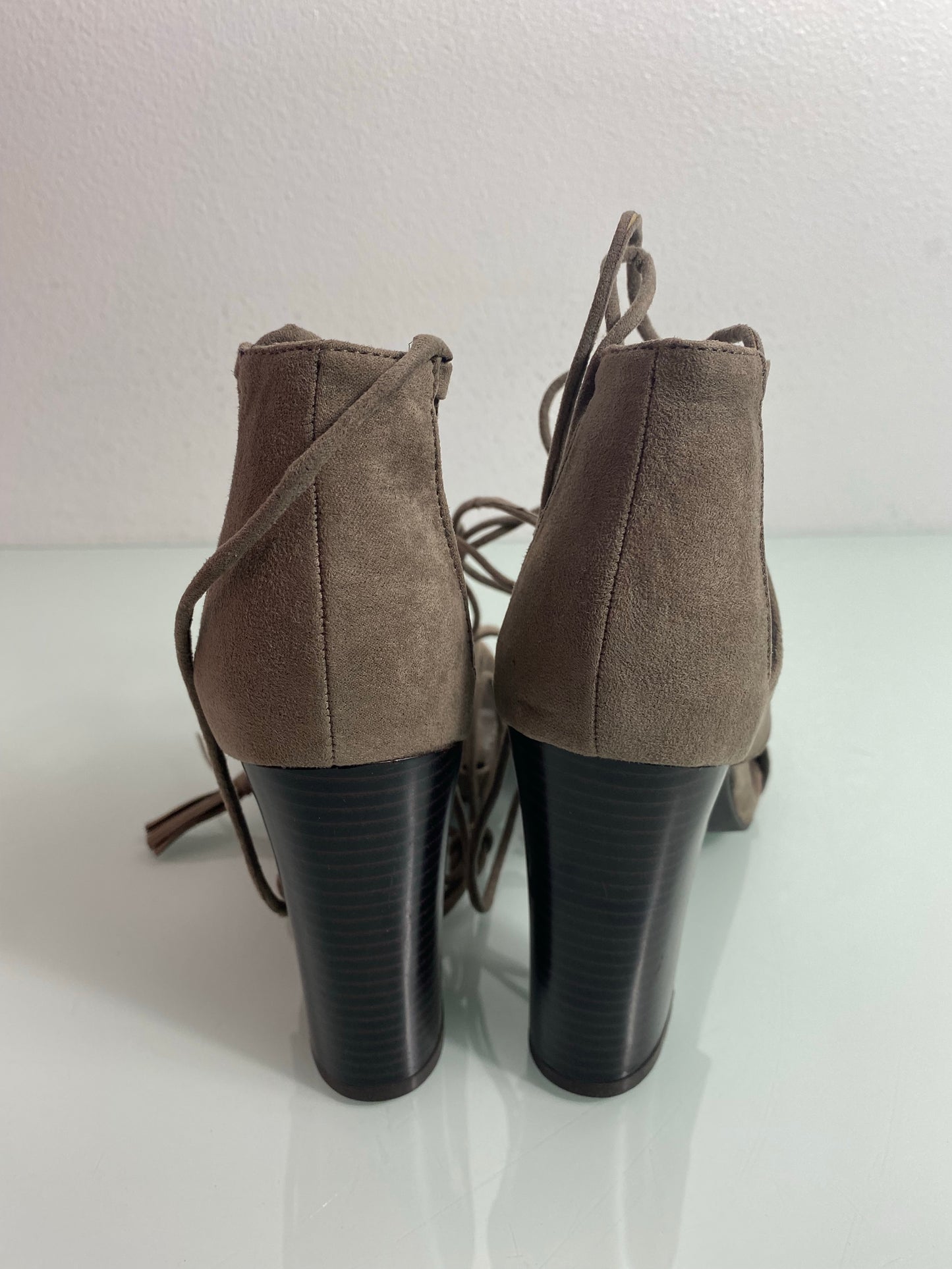 Shiekh Heels "Grey" Women's 8 - STASH 40U