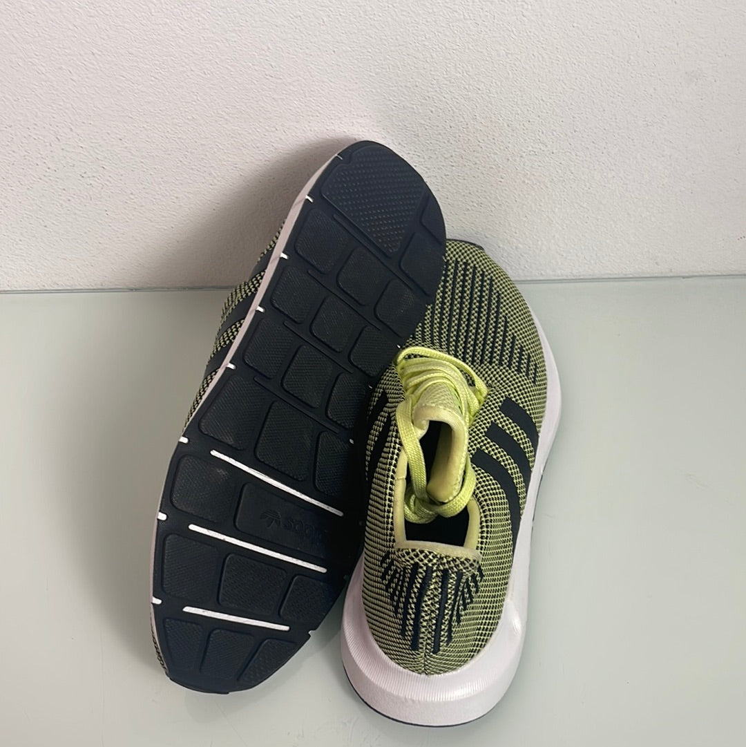 Adidas Swift Run "Multicolor" MISMATE Men's L:10 R:9-D96640