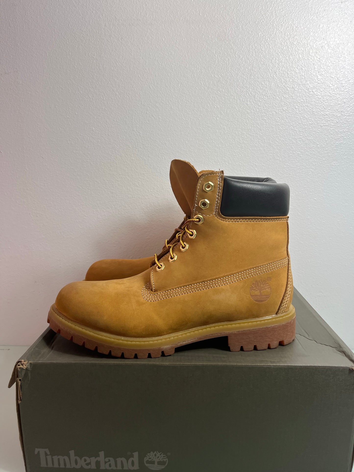 Timberland 6 Inch Premium Boot "Wheat" Men's 9-TB010061