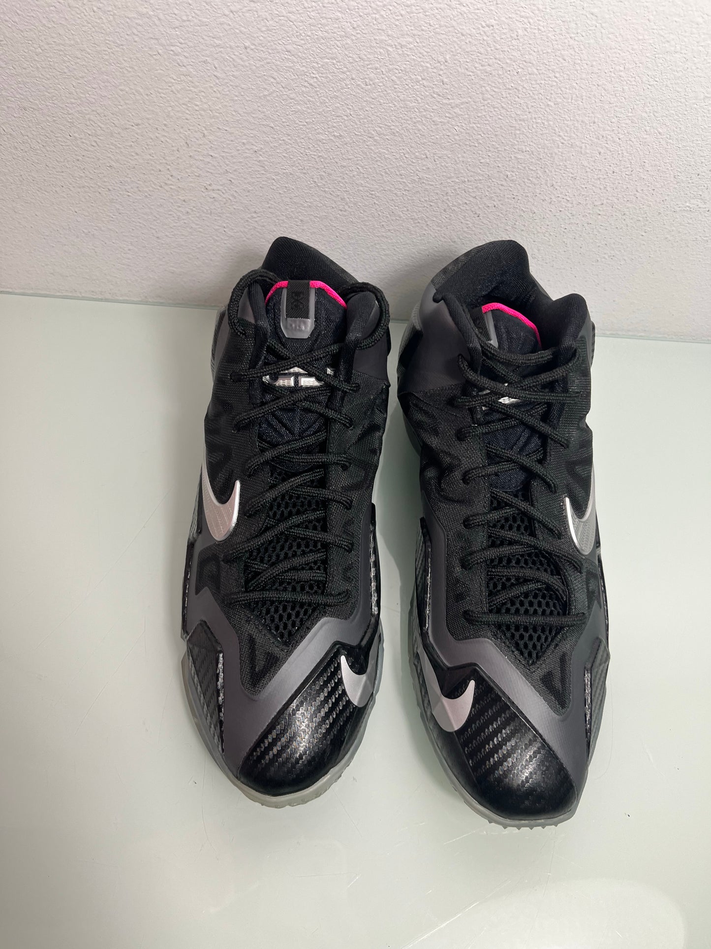 Nike LeBron 11 GS 'Miami Night' MISMATE Youth's R:6 L:7- 621712 002