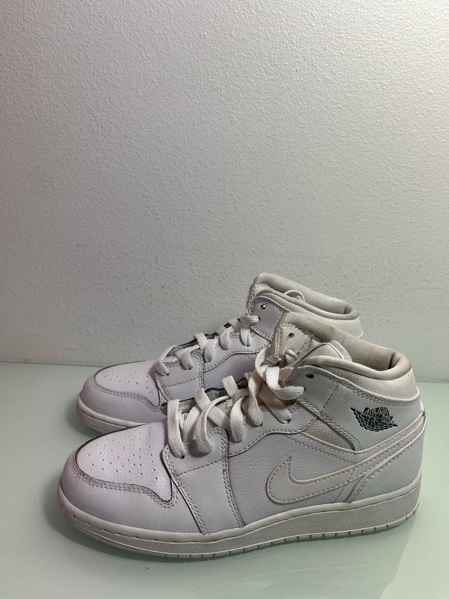 Air Jordan 1 Mid "White/Cool Grey" MISMATE Youth's L:4 R:4.5- 554725 102