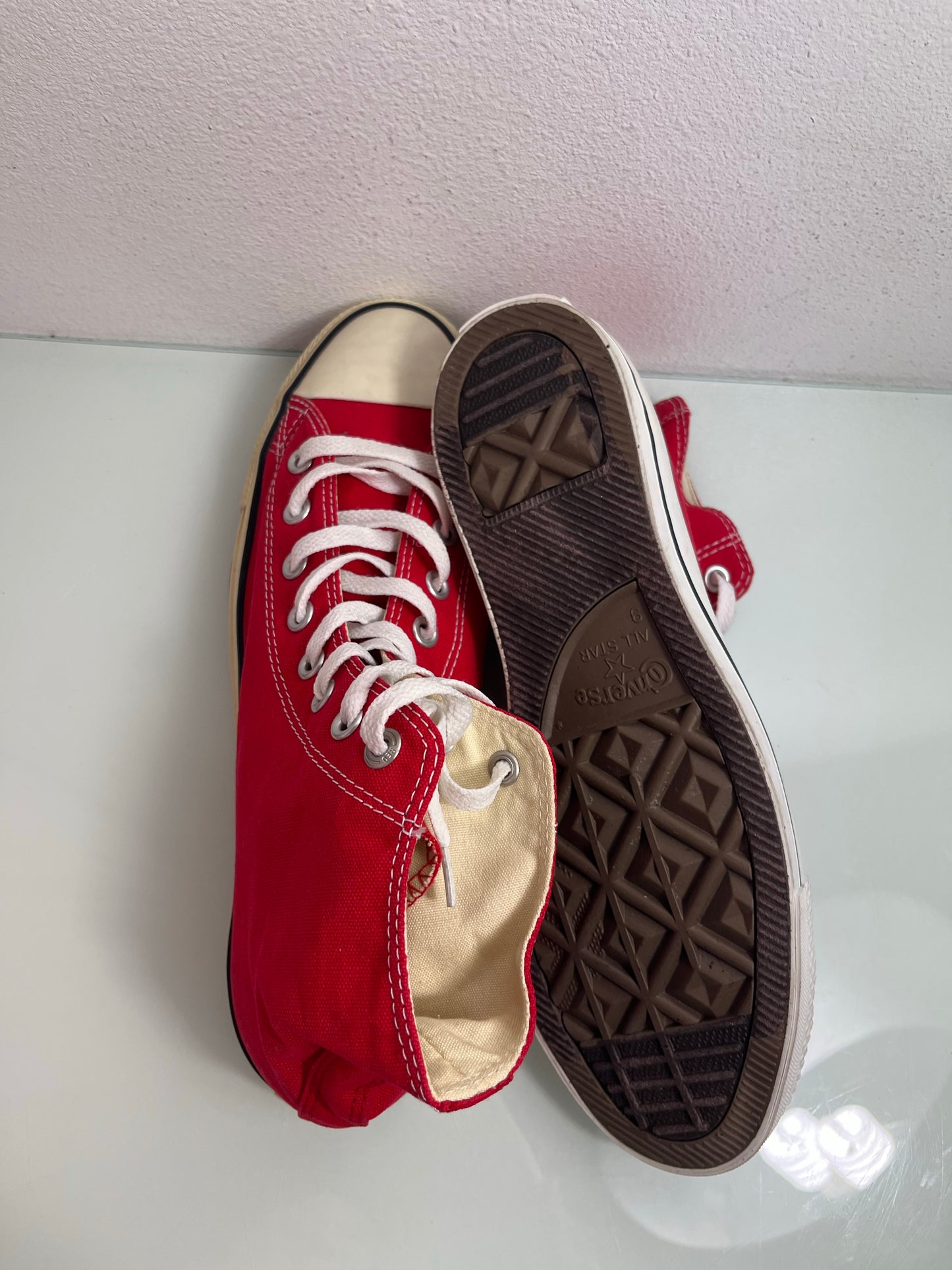 Converse Chuck Taylor All Star High "Red" MISMATE Men's L:10 R:9-M9621