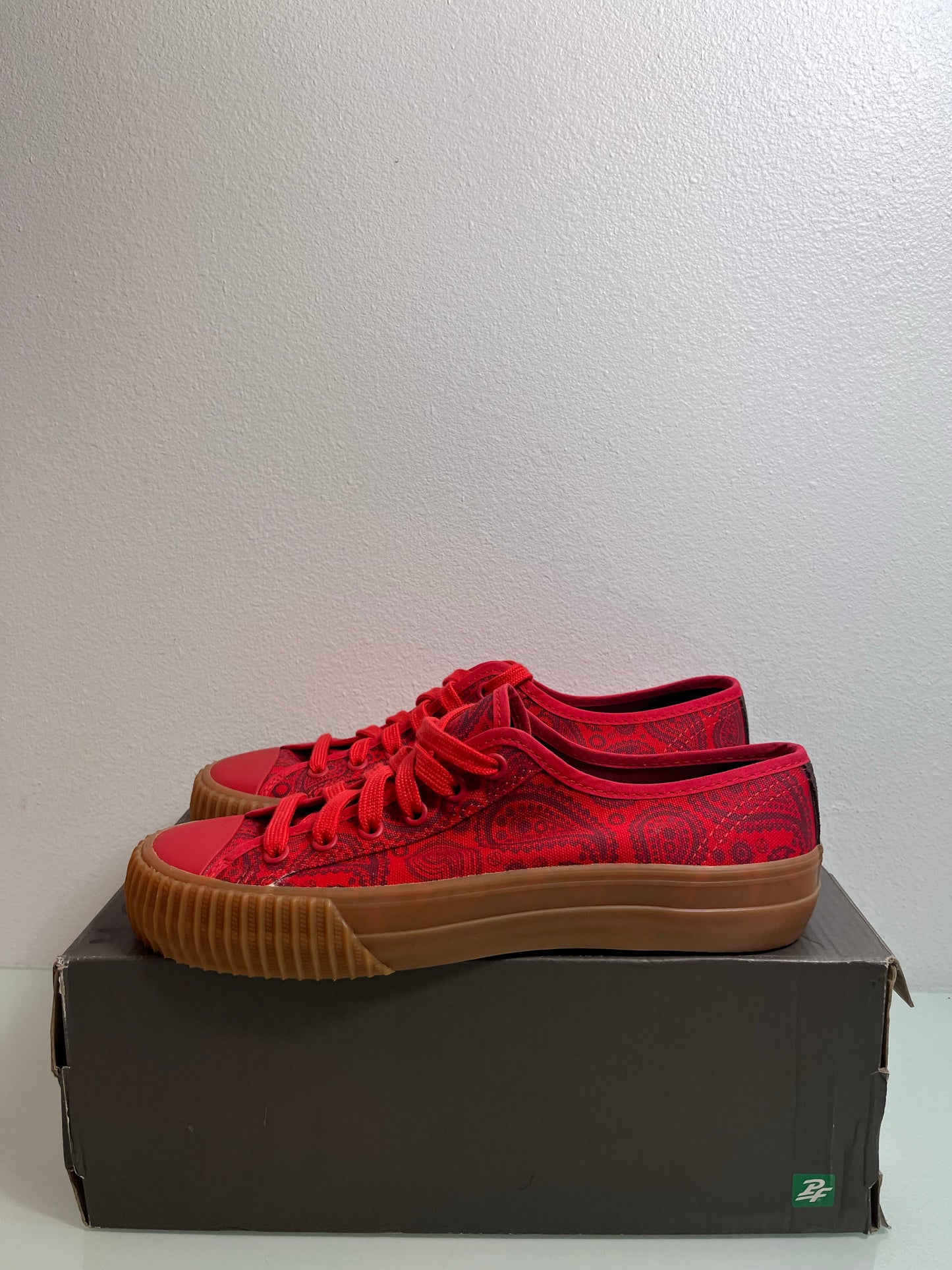 PF Flyers Center Paisley "Red" Men's 7.5- PM14OL4H