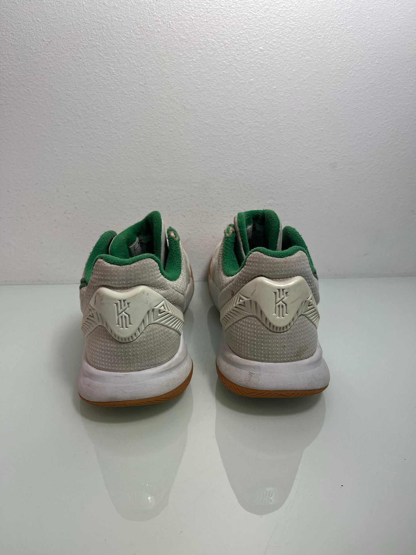 Nike Kyrie Flytrap 2 "White/Green-Gum" Men's 9- A04436 100