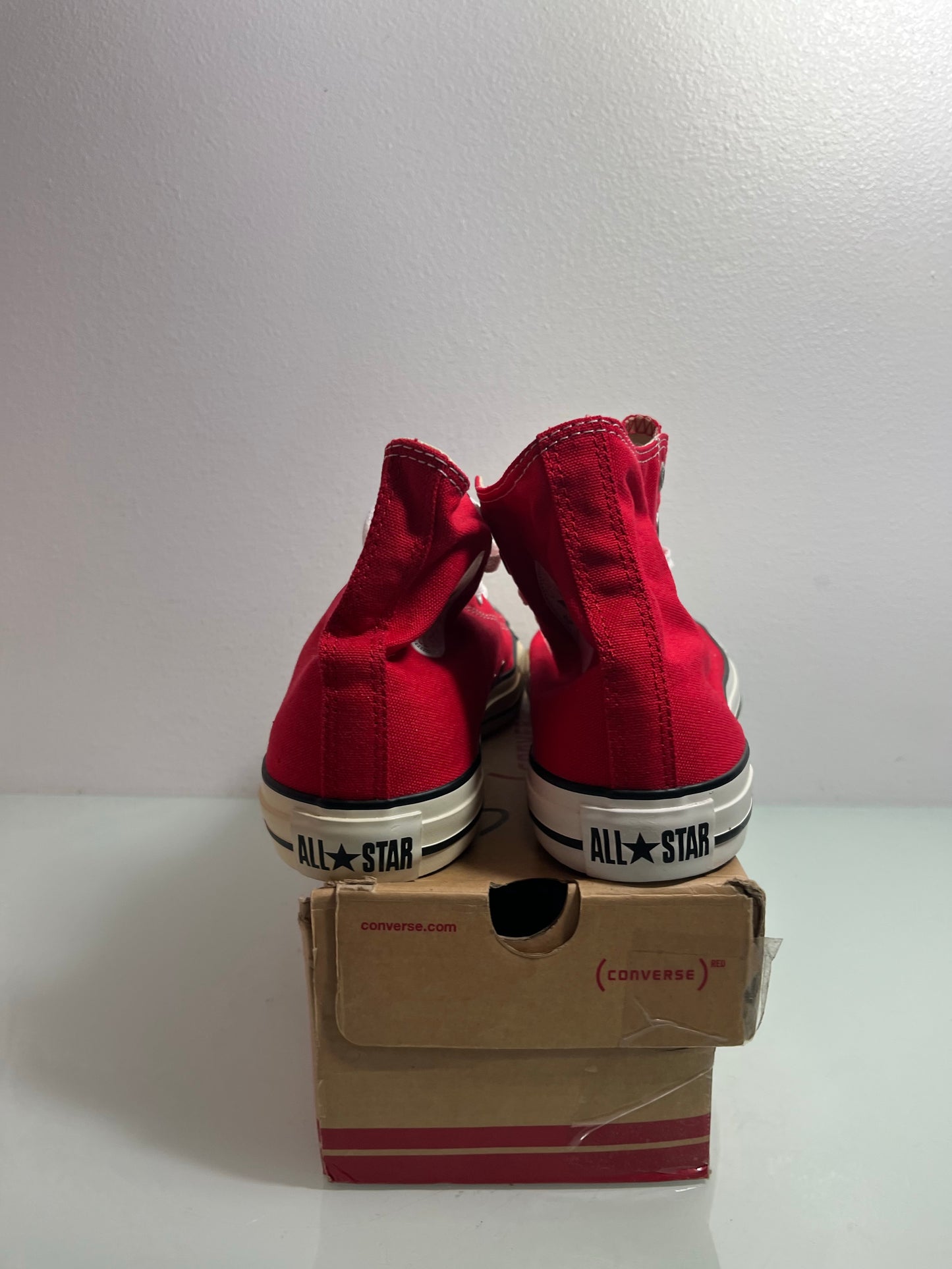 Converse Chuck Taylor All Star "Red" Men's 9- M9621