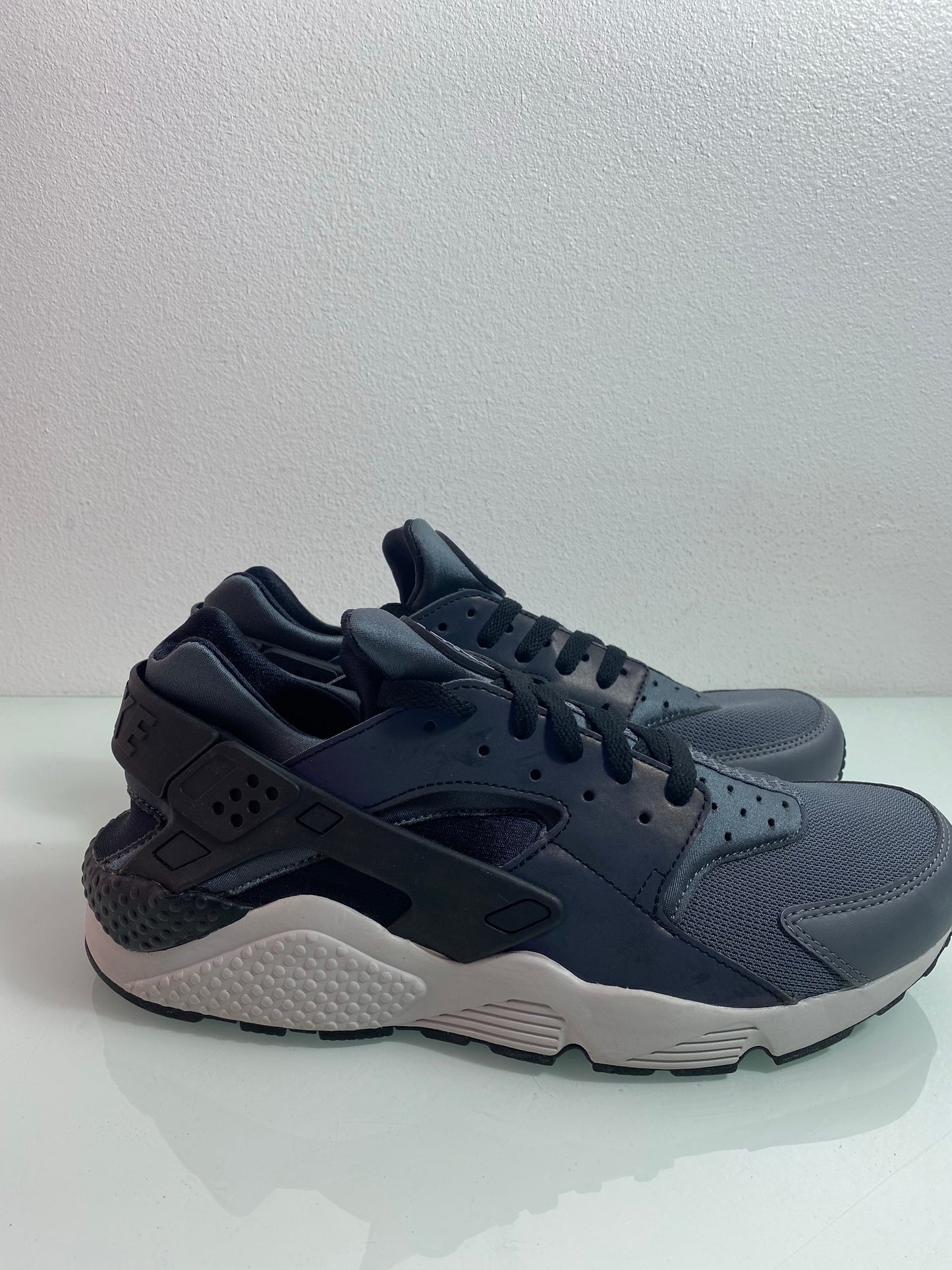 Air Huarache Premium 'Dark Grey Black'- Men’s L:11 R:12 -704830-007