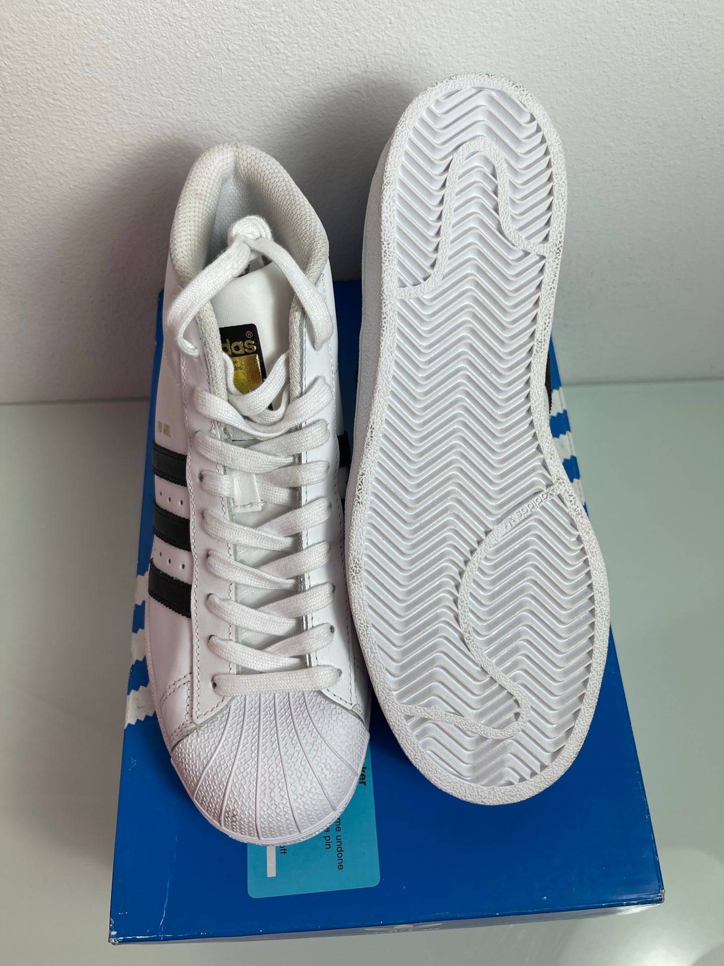 Adidas Superstar "White/Black" MISMATE Women's L:6 R:5- S85962