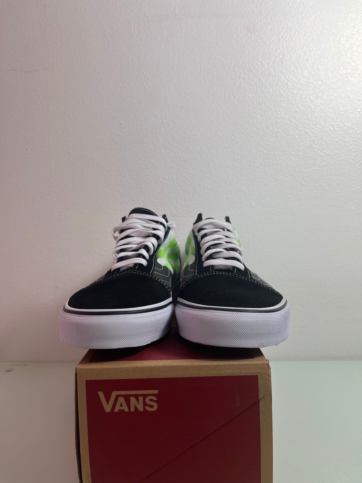 Vans Old Skool (Flame) "Black/True White" Men's 12-VN0A4U3BXEY