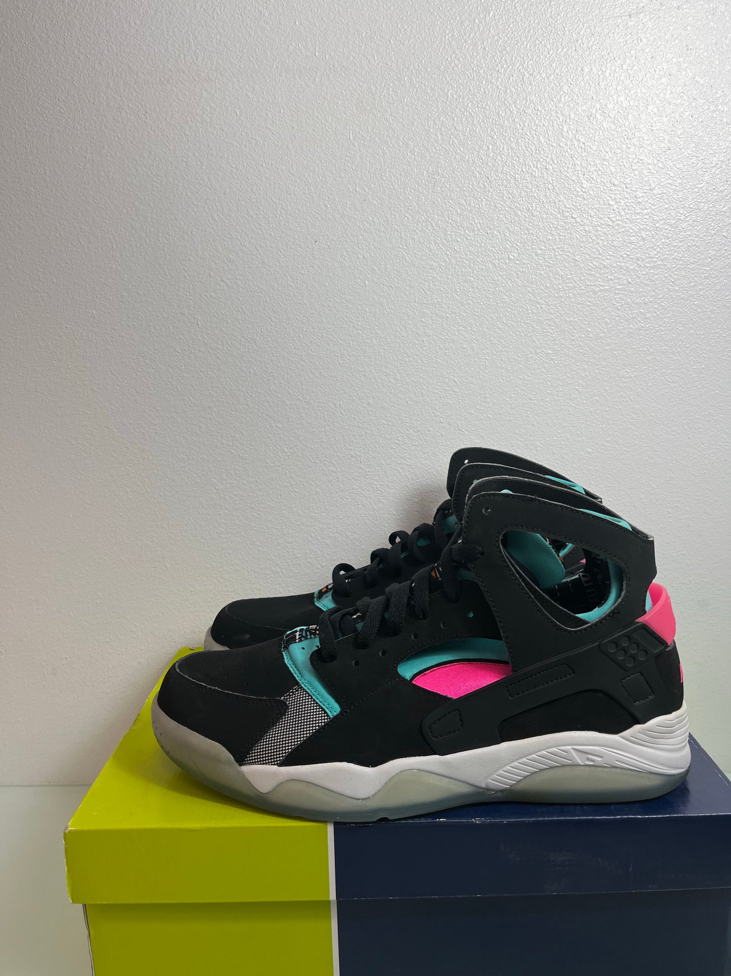 Nike Huarache South Beach "Black/Multicolor" MISMATE Men's L:11 R:10-705005 003