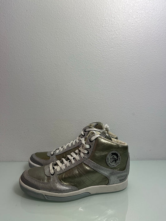 Diesel Sneakers "Silver" Women's 6- P00Y647