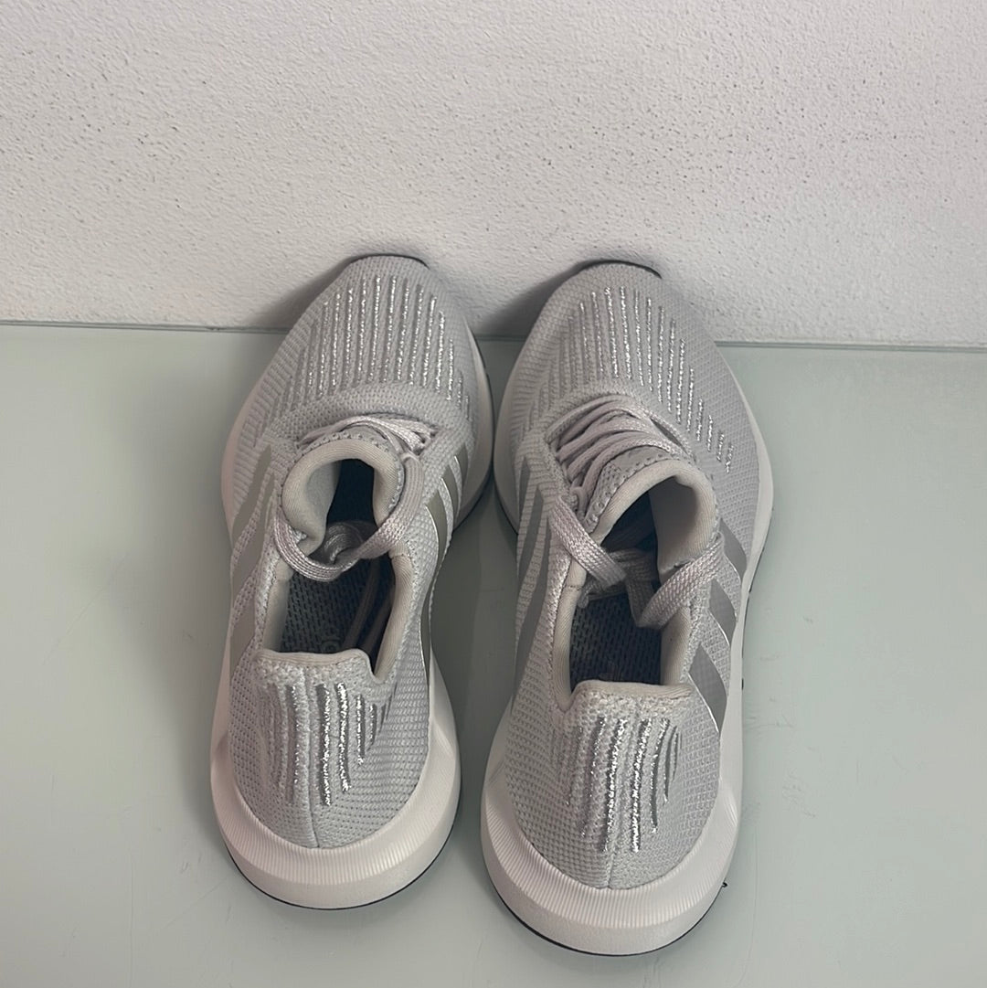 Adidas Swift Run "Grey" MISMATE Women's L:5.5 R:6.5-CG4146