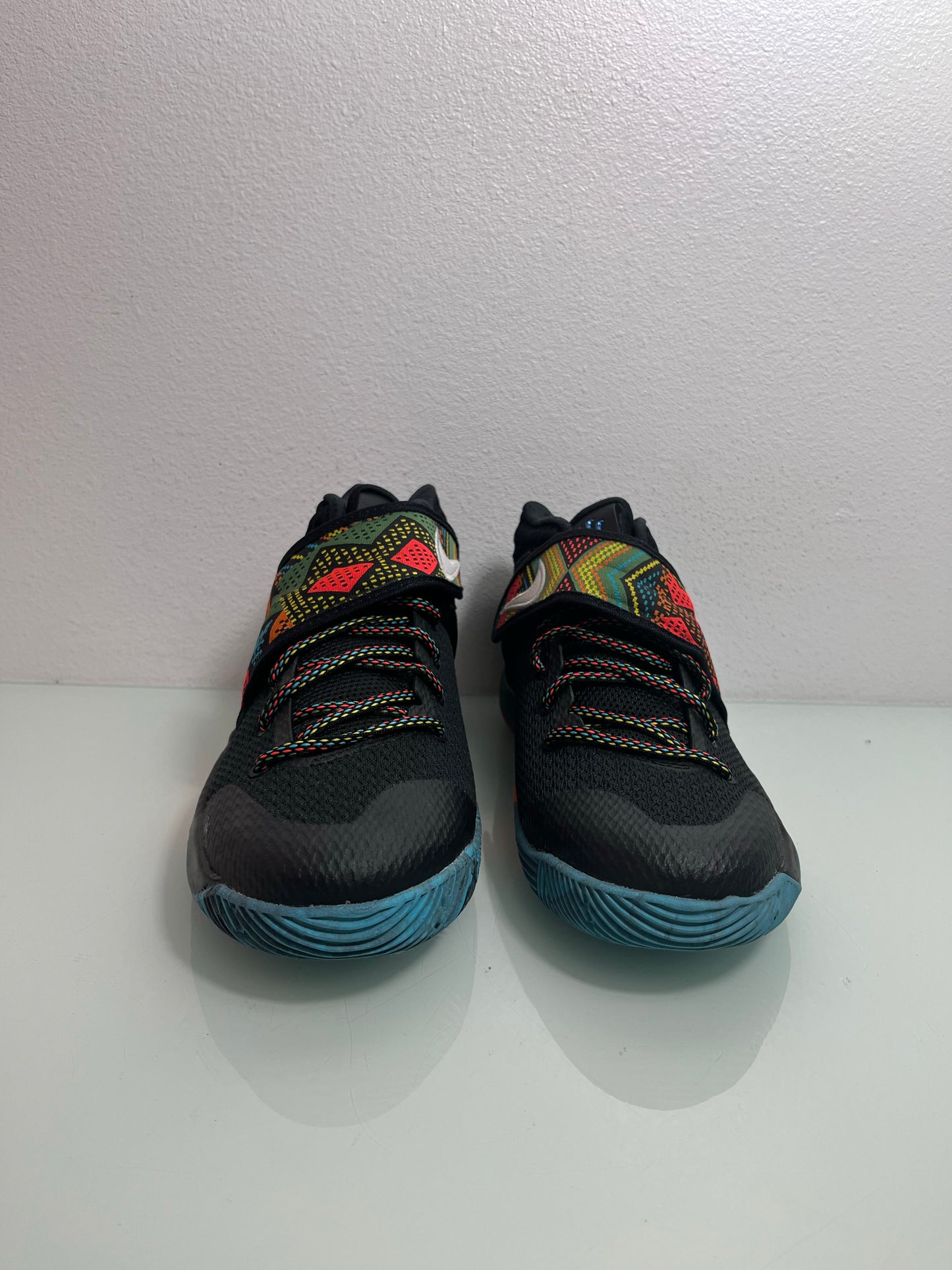 Nike Kyrie "Multicolor/Black" MISMATE Youth's L:5 R:6- 835944 091