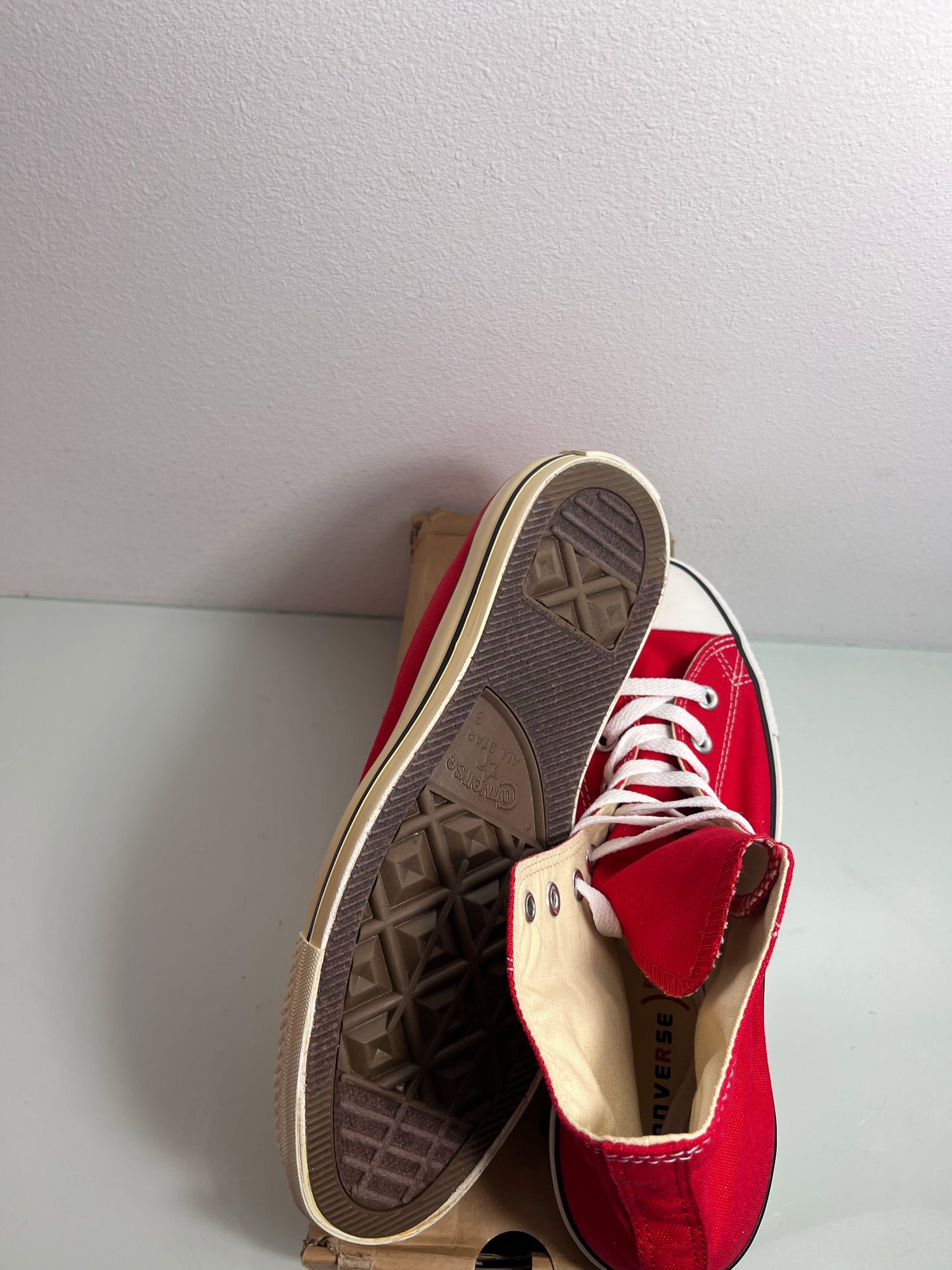 Converse Chuck Taylor All Star "Red" Men's 9- M9621