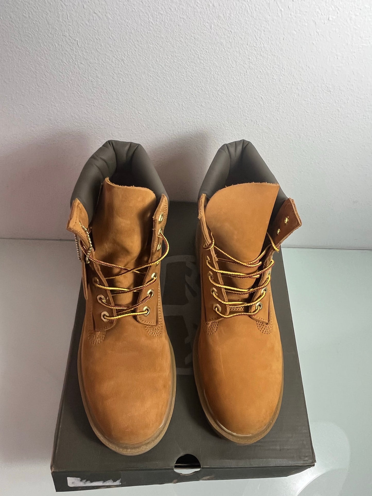 Timberland 6 Inch Premium Boot "Wheat" Men's 9- TB018094