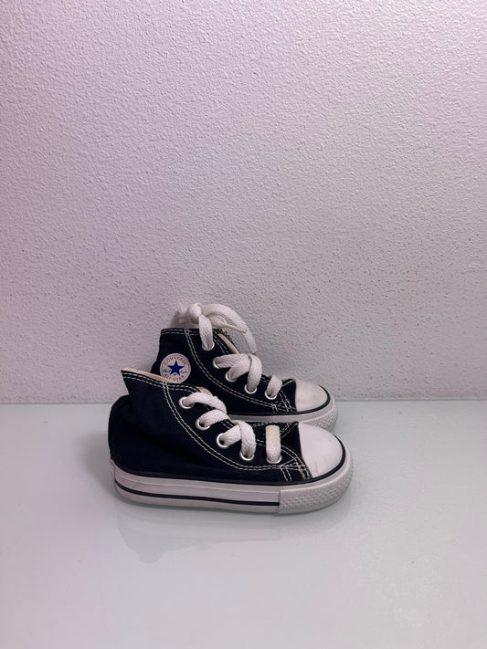 Converse Chuck Taylor All Star "Black" MISMATE Infant's L:3 R:4-7J231