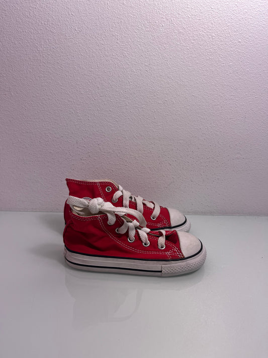 Converse Chuck Taylor All Star "Red" MISMATE Infant's L:9 R:8- 7J232