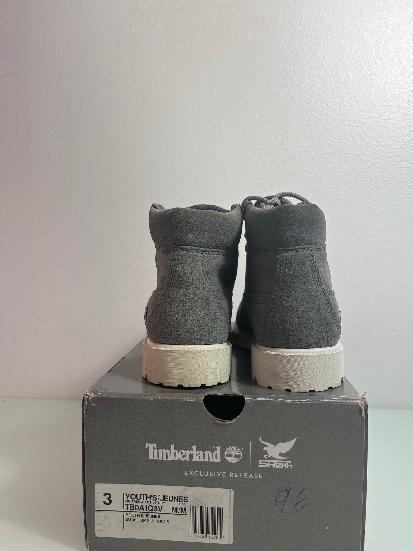 Timberland 6 Inch Premium Boot "Light Grey" Youth's 3- TB0A1Q3V