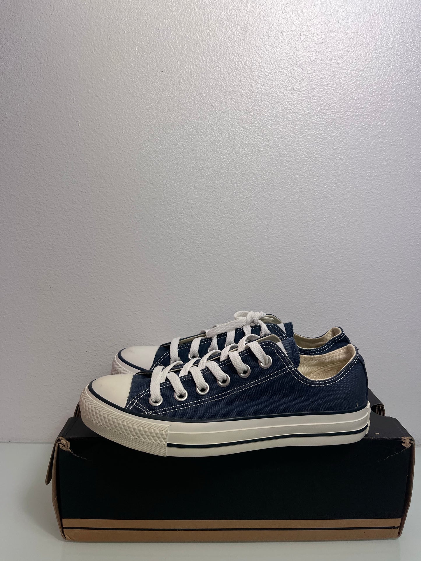 Converse Chuck Taylor All Star "Navy/White" Men's 4.5 Women's 6.5-M9697