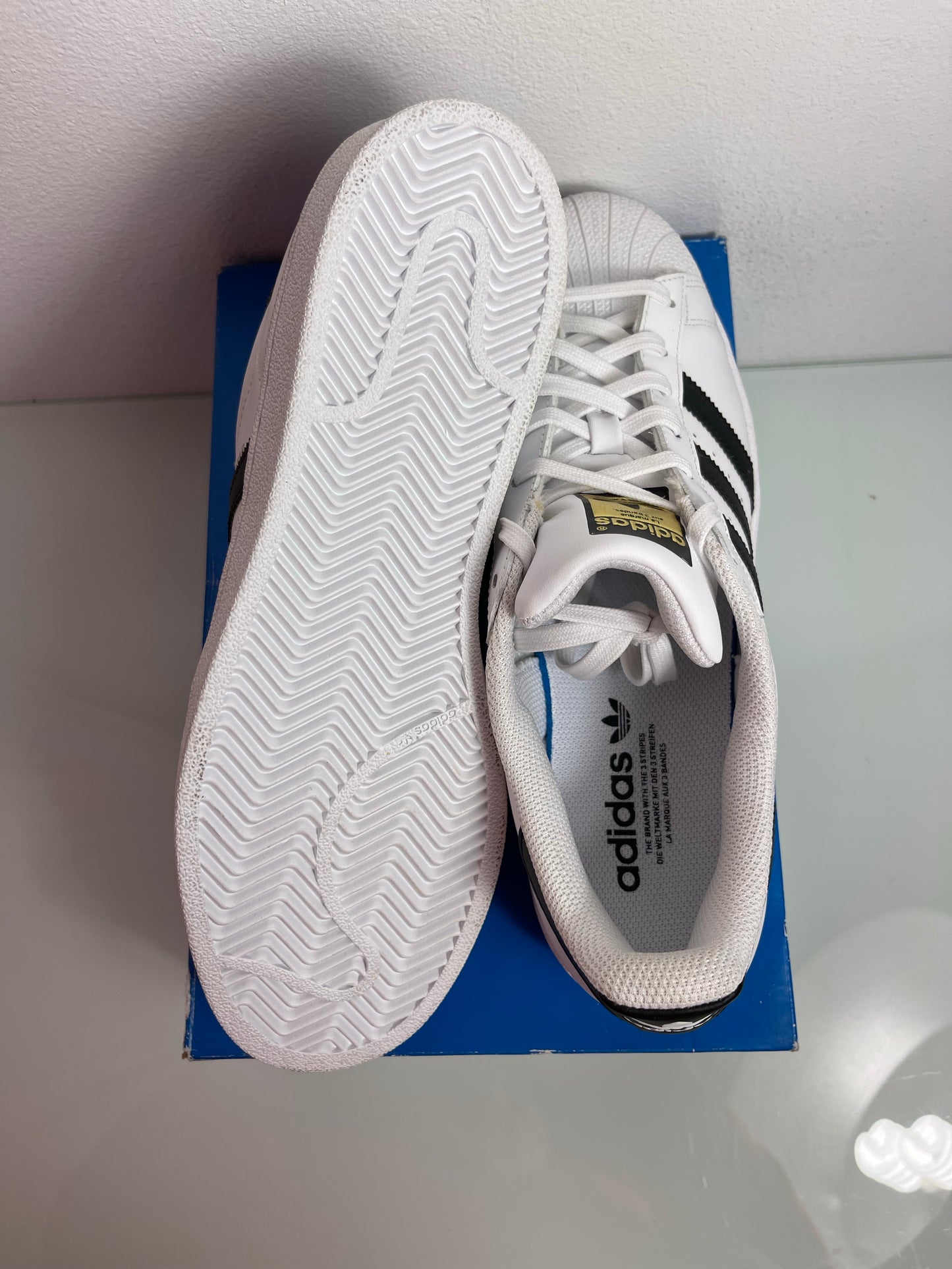 Adidas Superstar "White/Black" MISMATE Junior's L:5 R;4.5- C77124