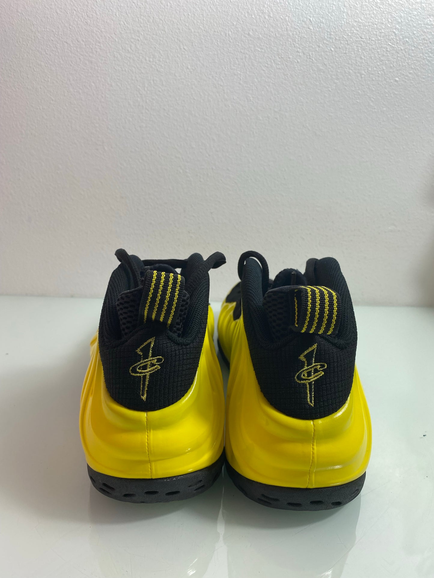 Nike Air Foamposite One "Yellow" Men's Mismate L:10 R:10.5 - 14996-701