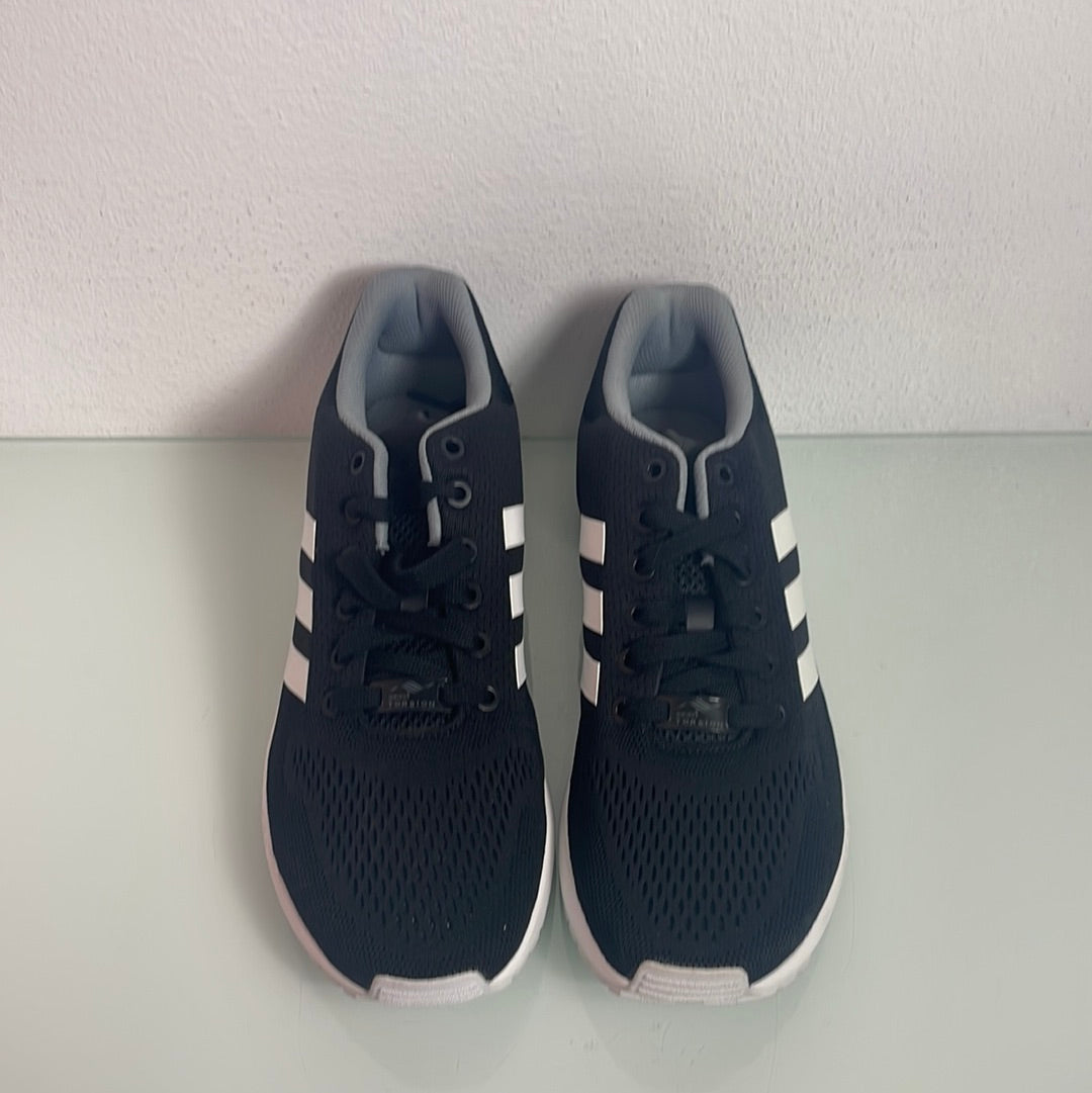 Adidas ZX Flux "Black/White" MISMATE Men's L:10 R:9- B34510