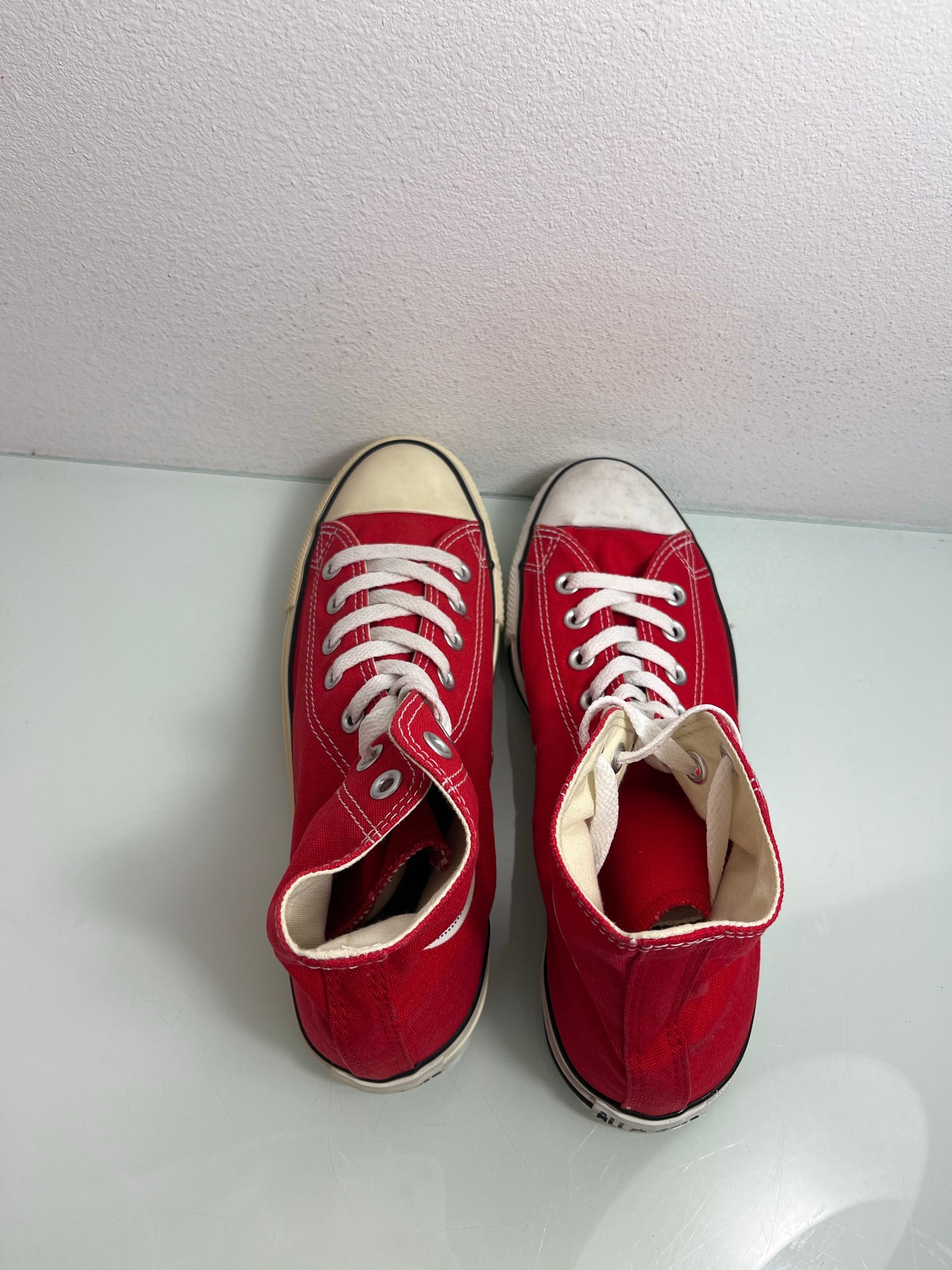Converse Chuck Taylor All Star "Red" MISMATE Men's L:7 R:8-M9621